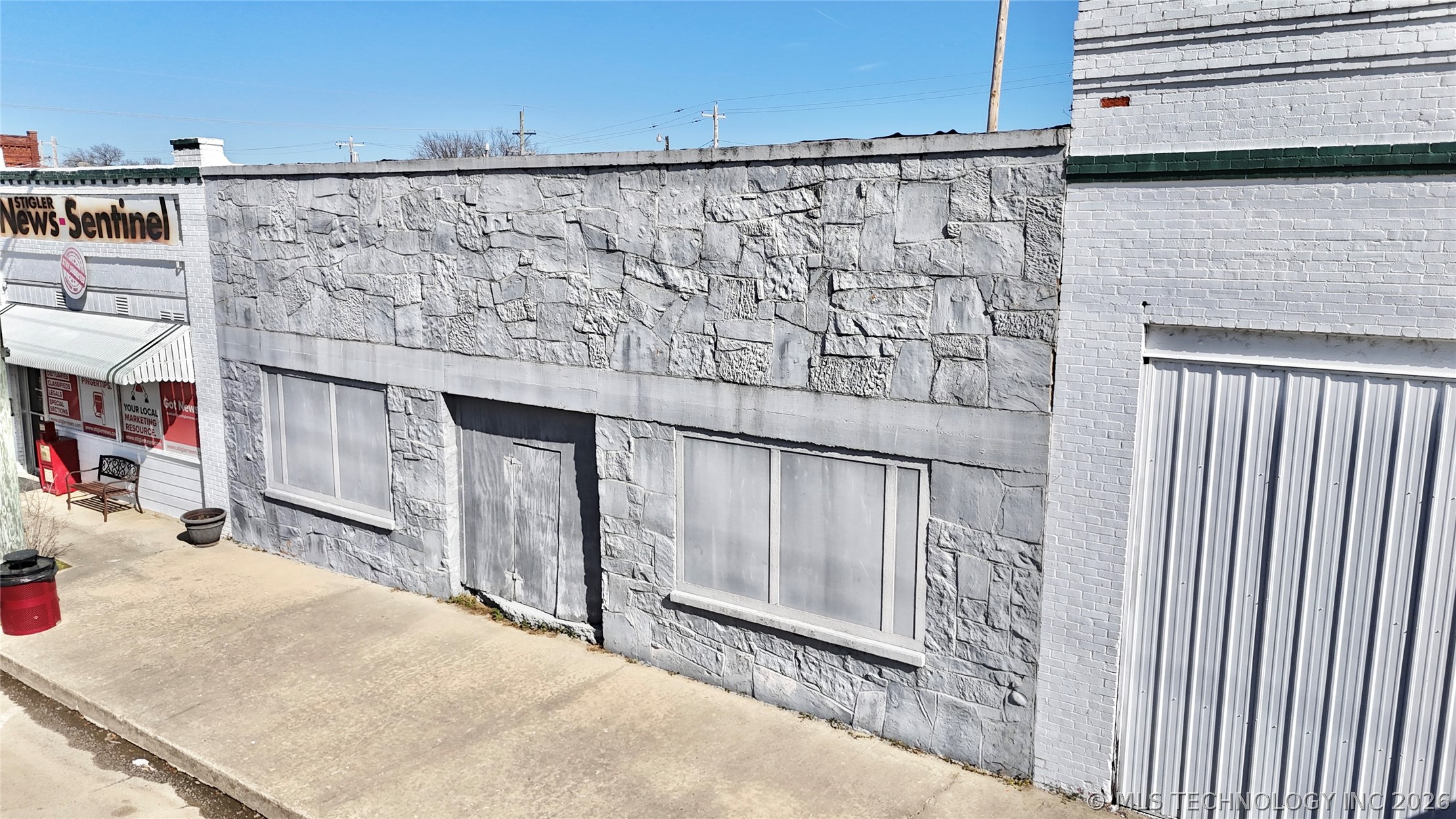 206 S Broadway Street Property Photo 1