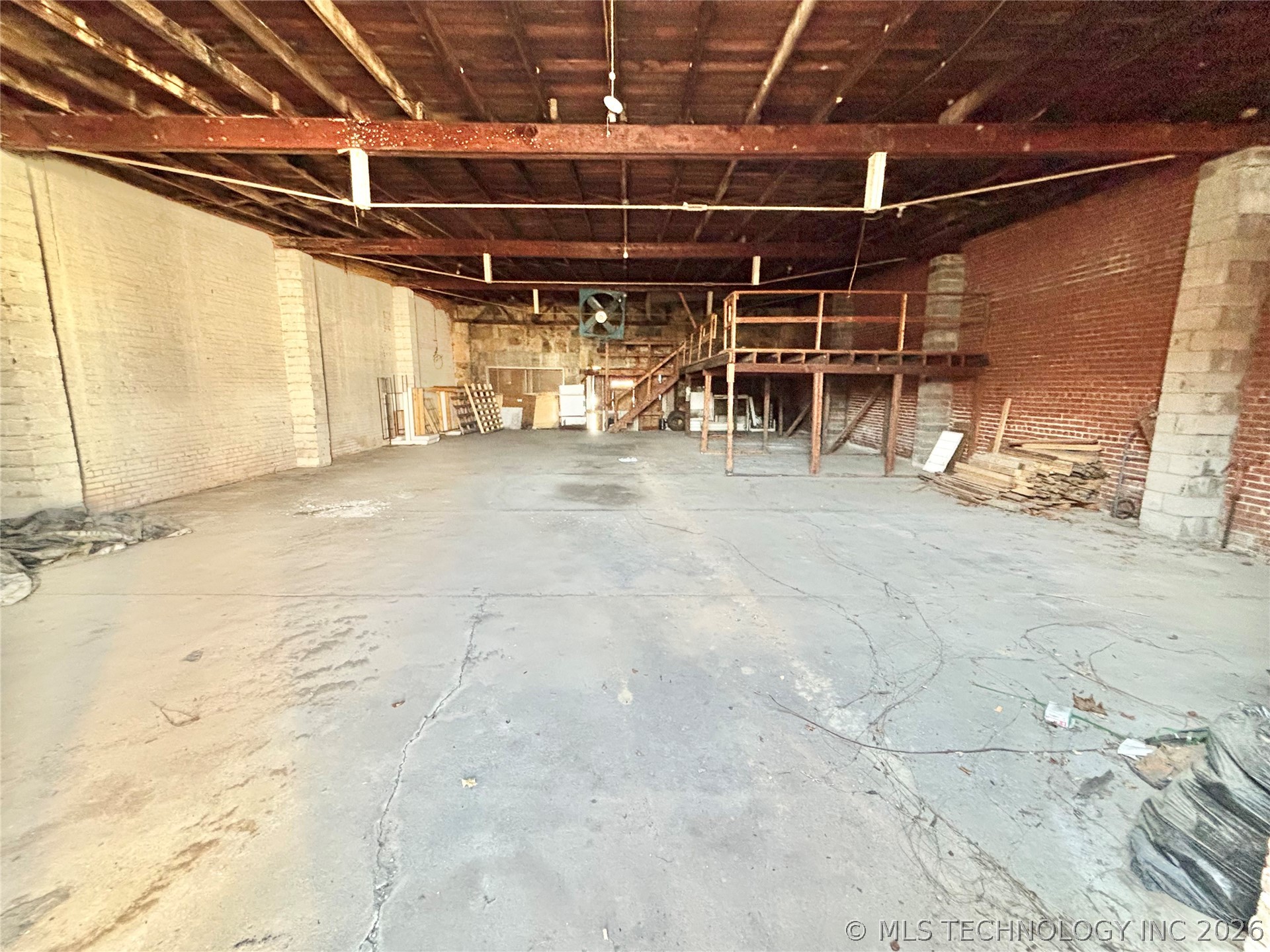 206 S Broadway Street Property Photo 5