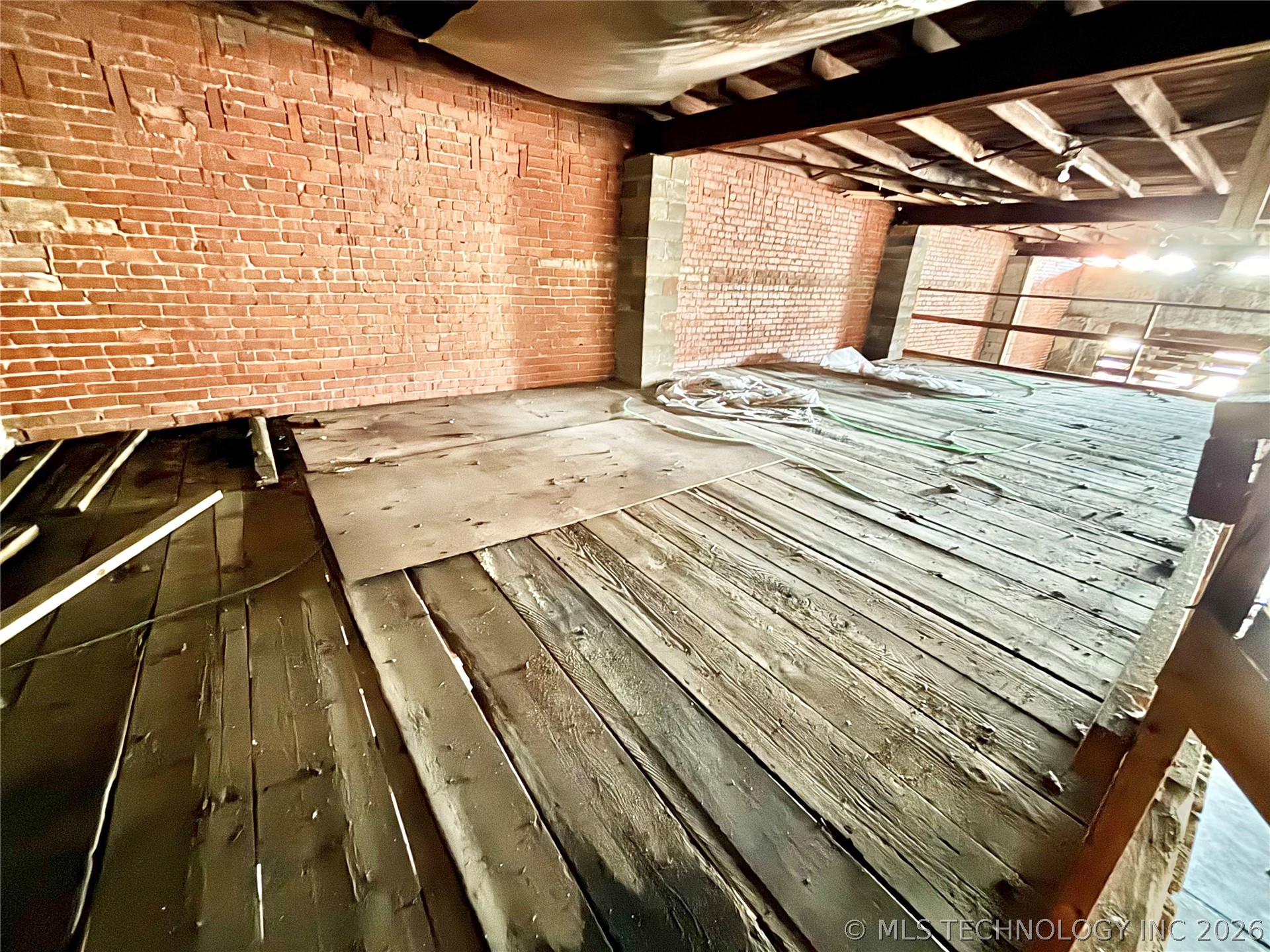 206 S Broadway Street Property Photo 9