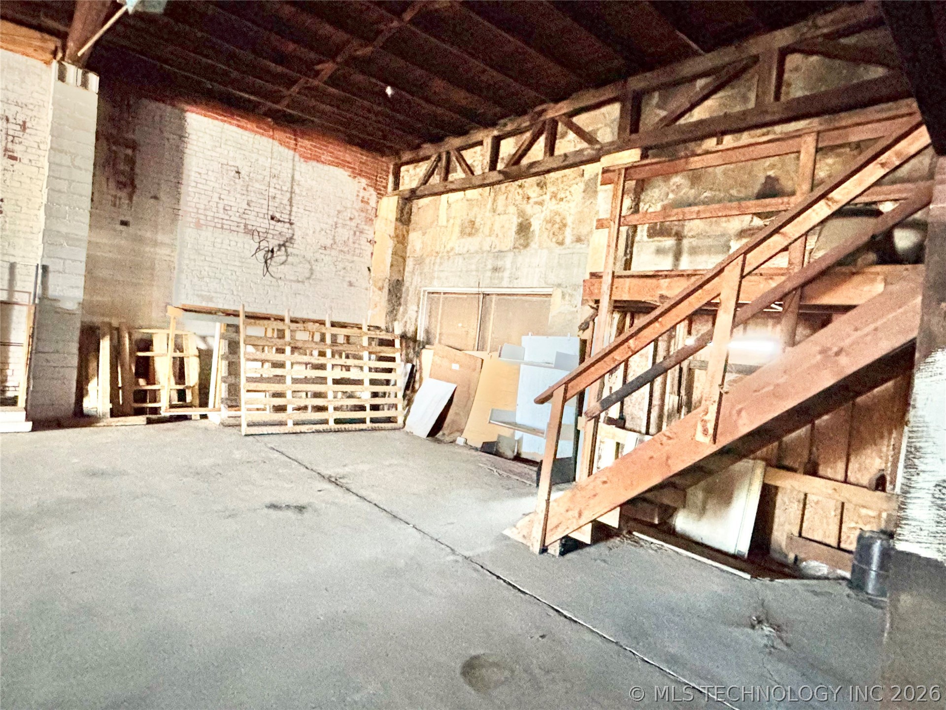 206 S Broadway Street Property Photo 13