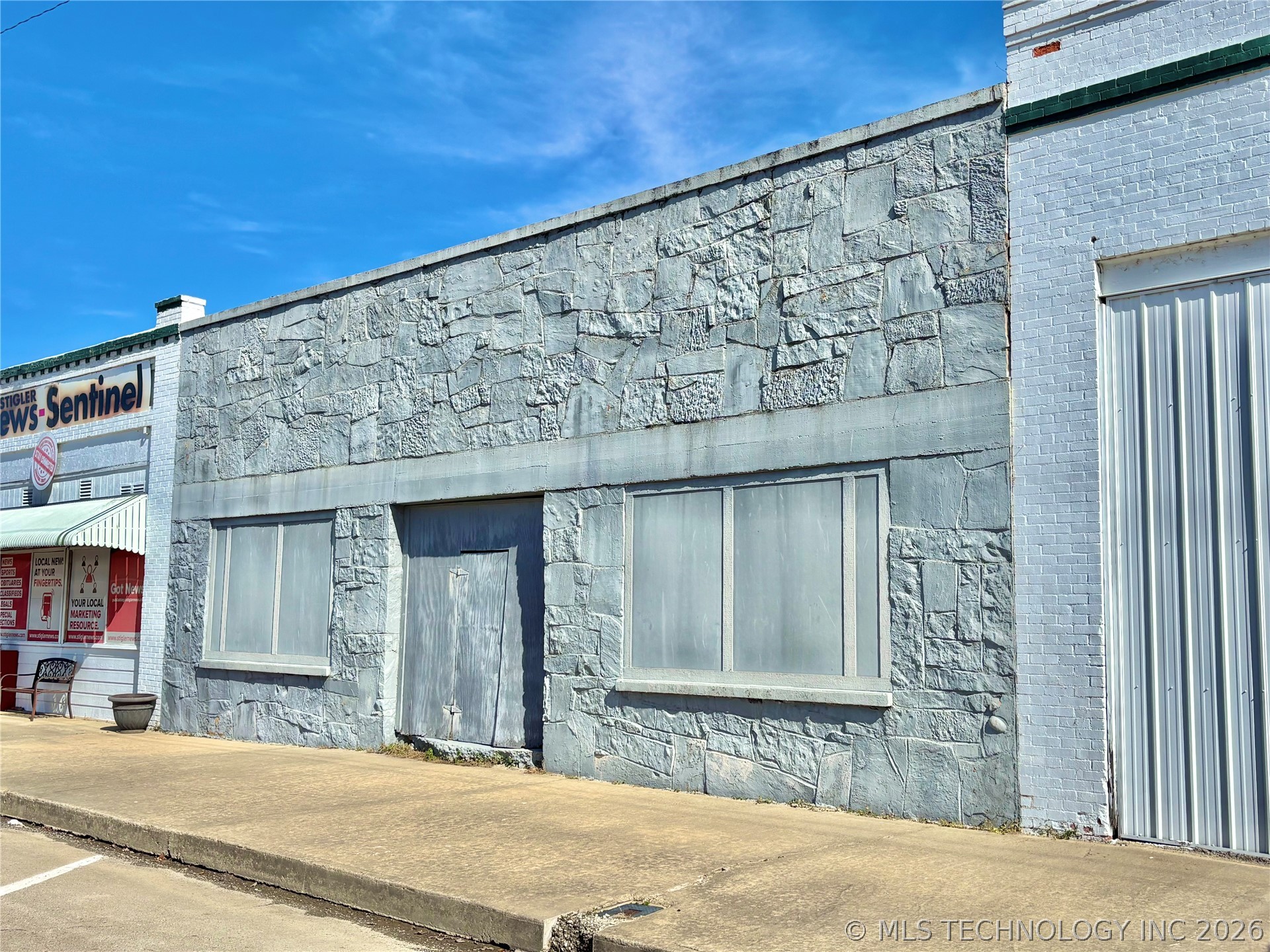 206 S Broadway Street Property Photo 16