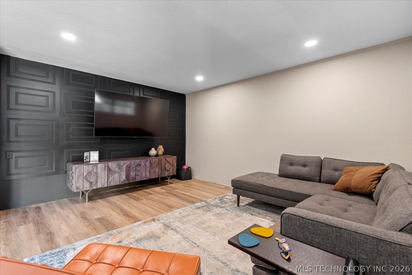1500 Harris Property Photo 9