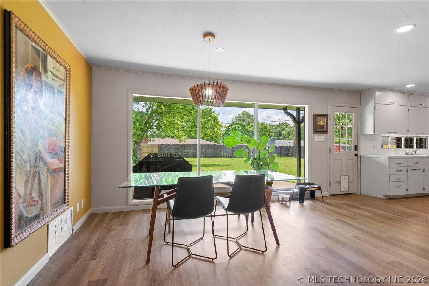 1500 Harris Property Photo 12