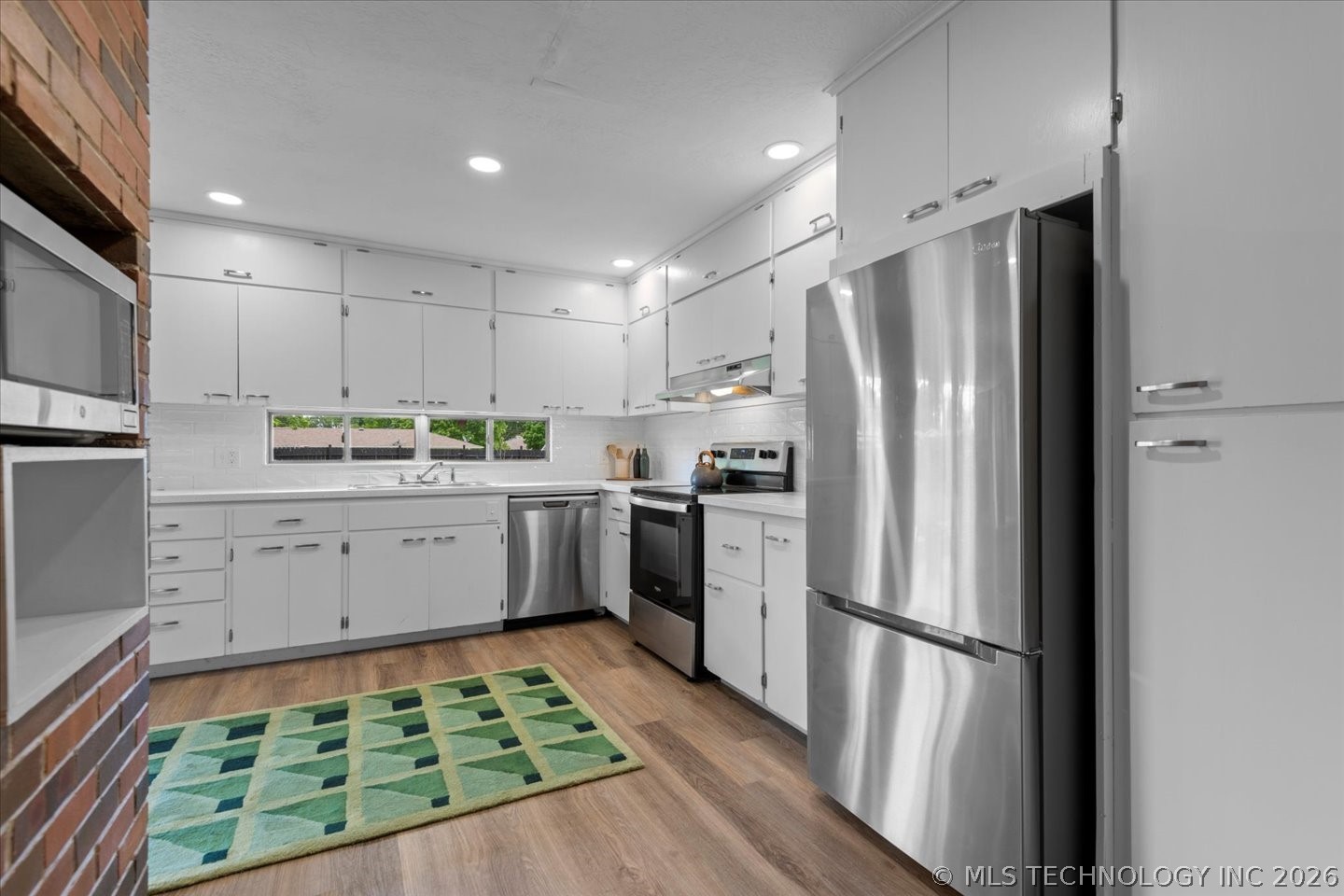 1500 Harris Property Photo 19