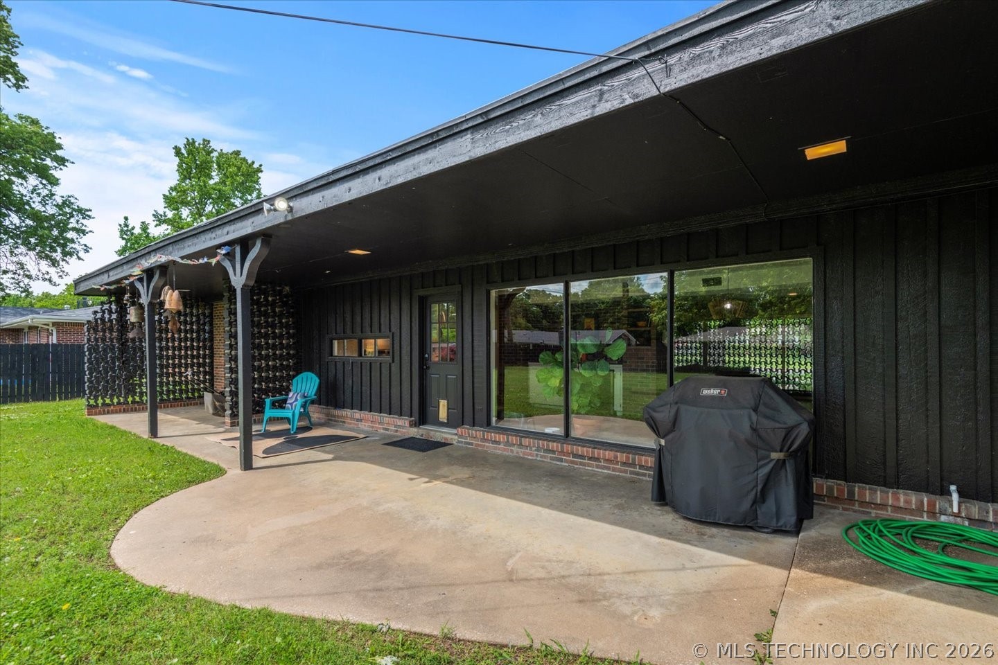 1500 Harris Property Photo 32