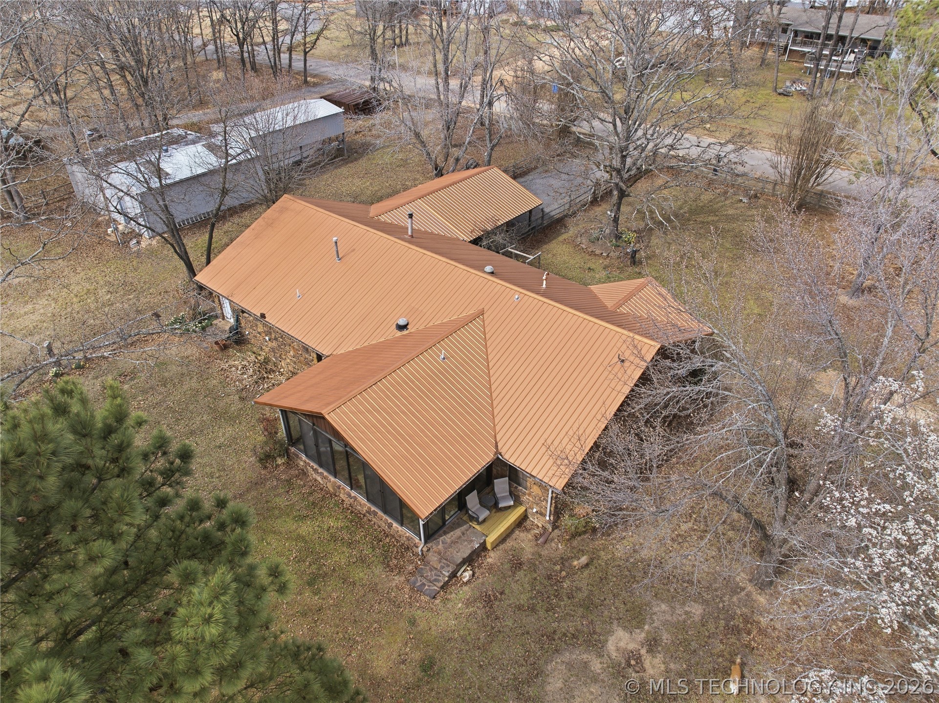 15829 W 933 Road Property Photo 3