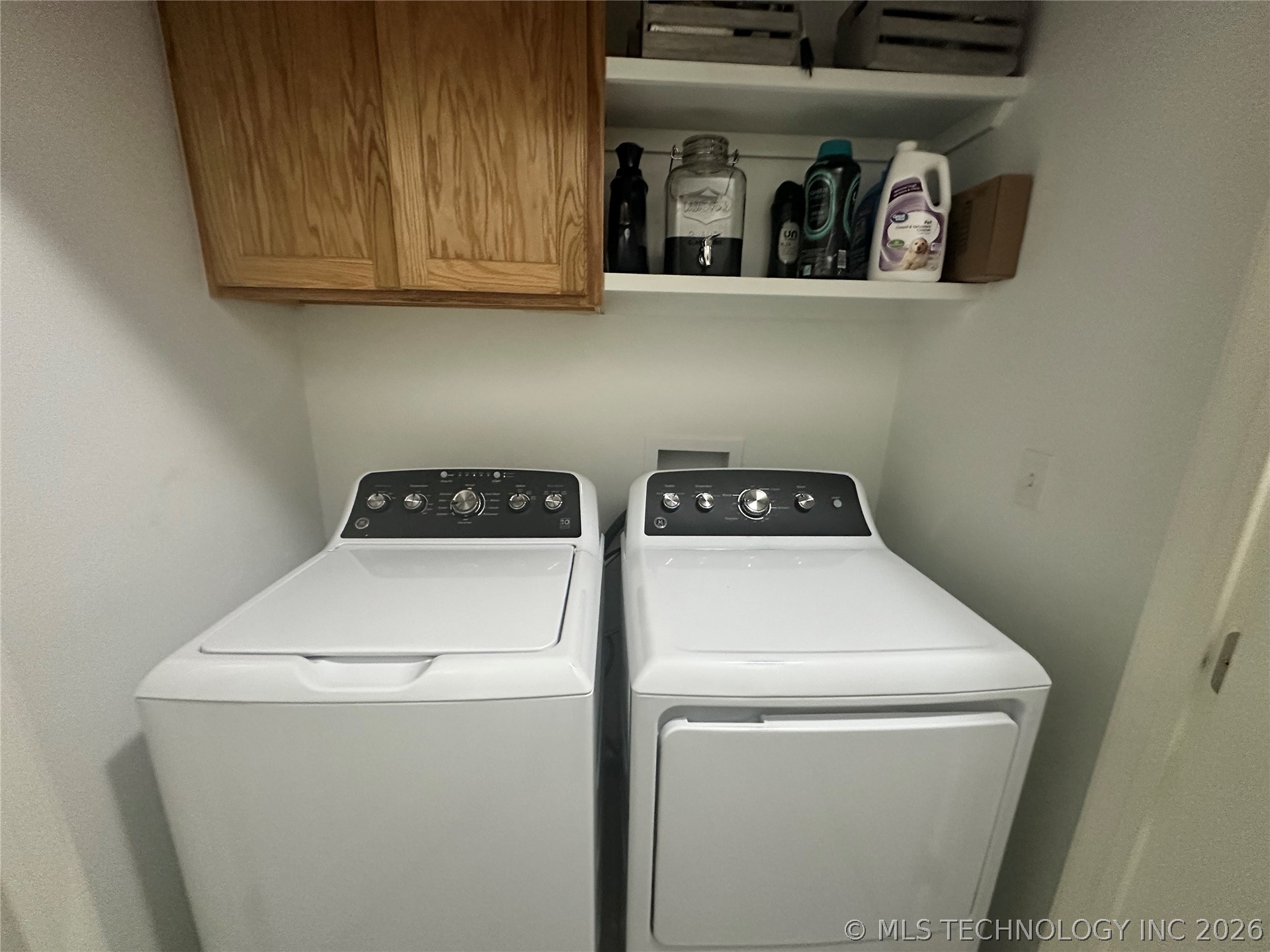 300 E 17th Street Property Photo 5