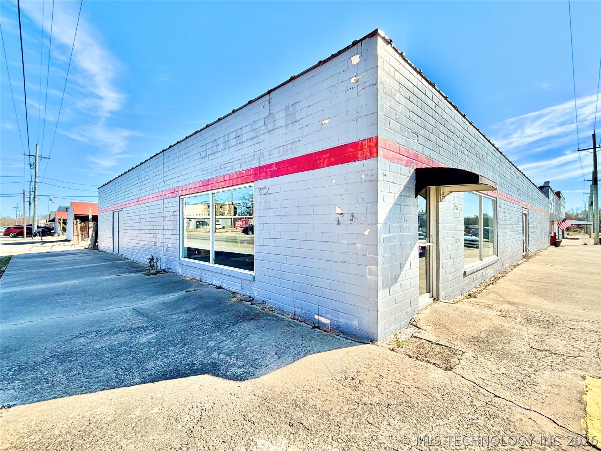 202 S Broadway Street Property Photo 2