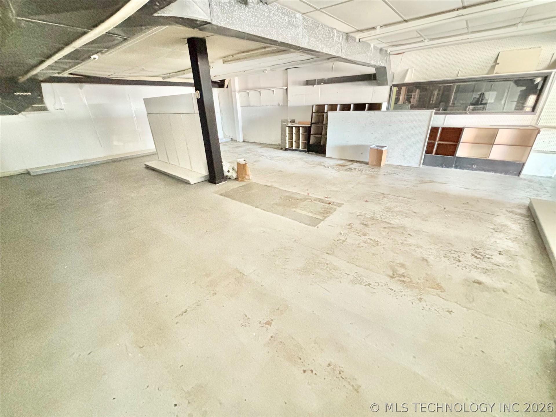 202 S Broadway Street Property Photo 8