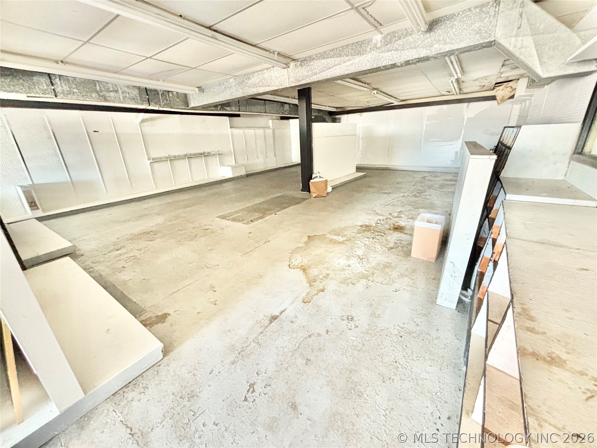 202 S Broadway Street Property Photo 9