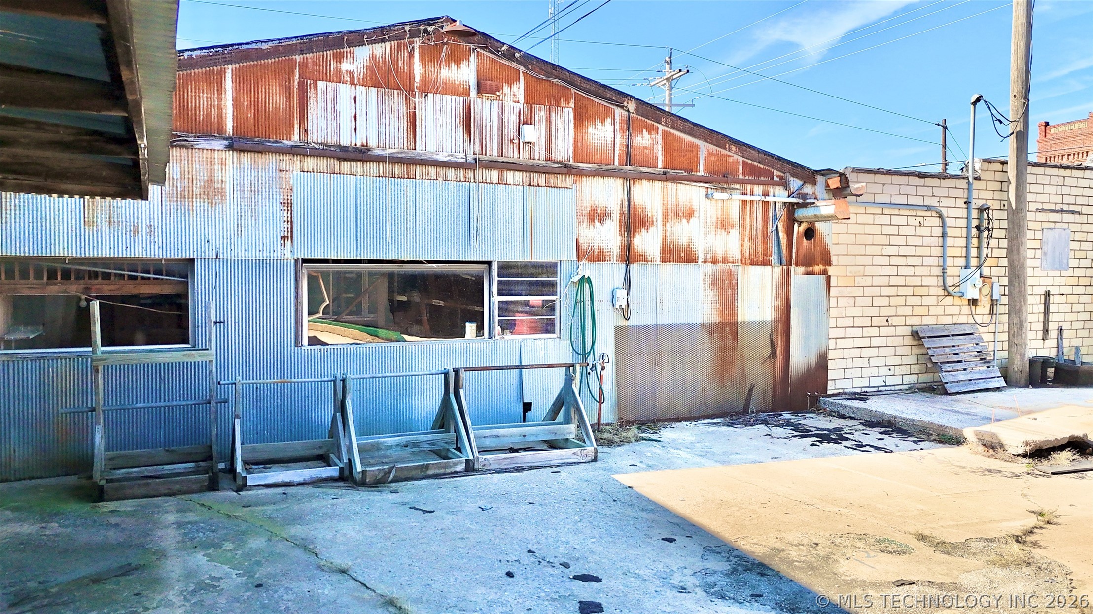 202 S Broadway Street Property Photo 30