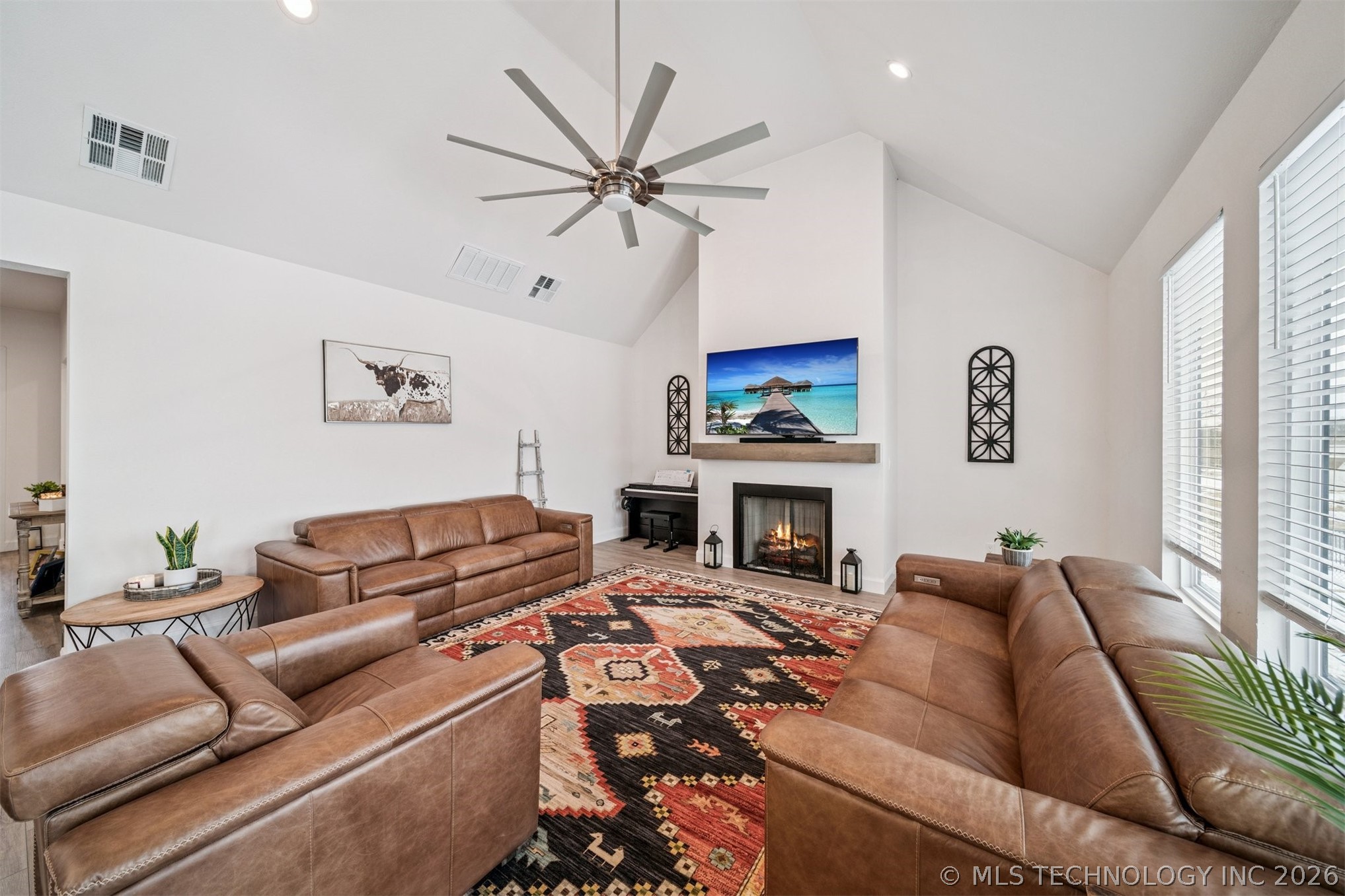 2921 N Front Road Property Photo 13