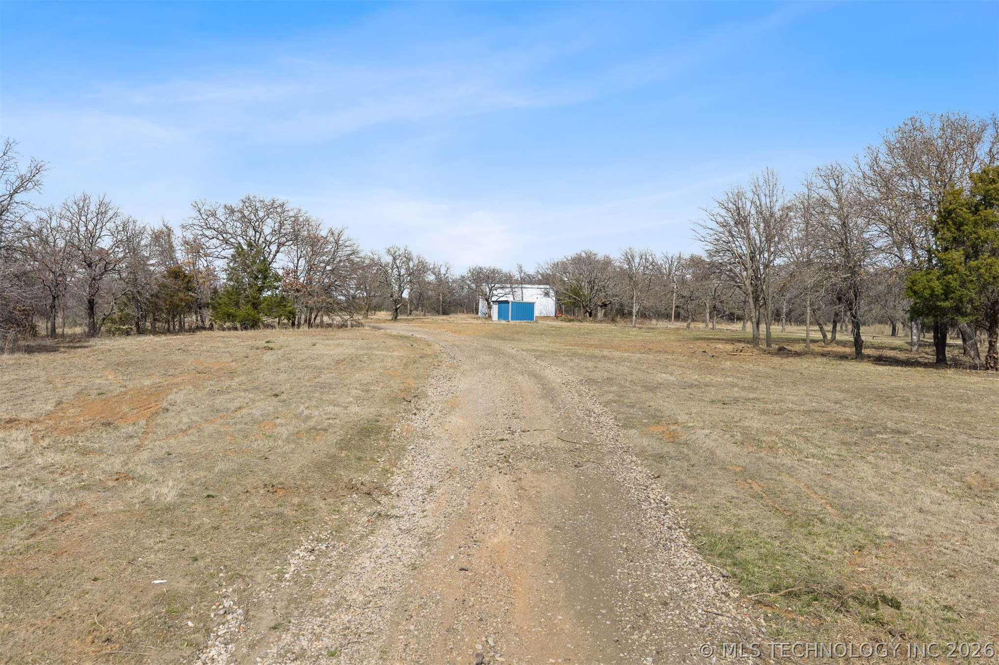 1750 Rolling Hills Road Property Photo 3
