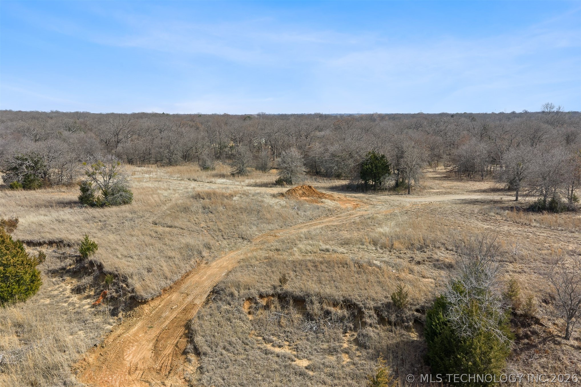 1750 Rolling Hills Road Property Photo 7