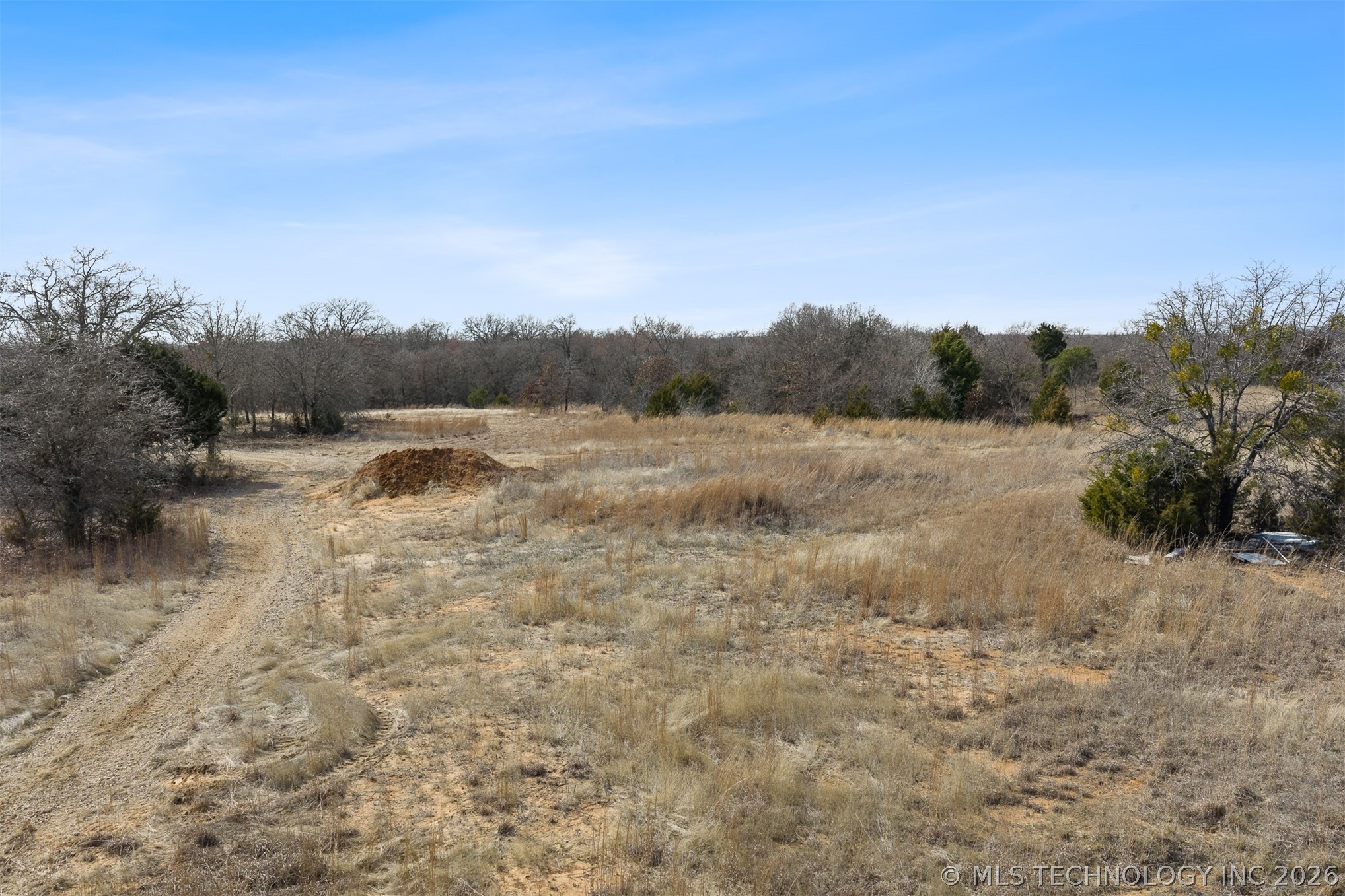 1750 Rolling Hills Road Property Photo 8