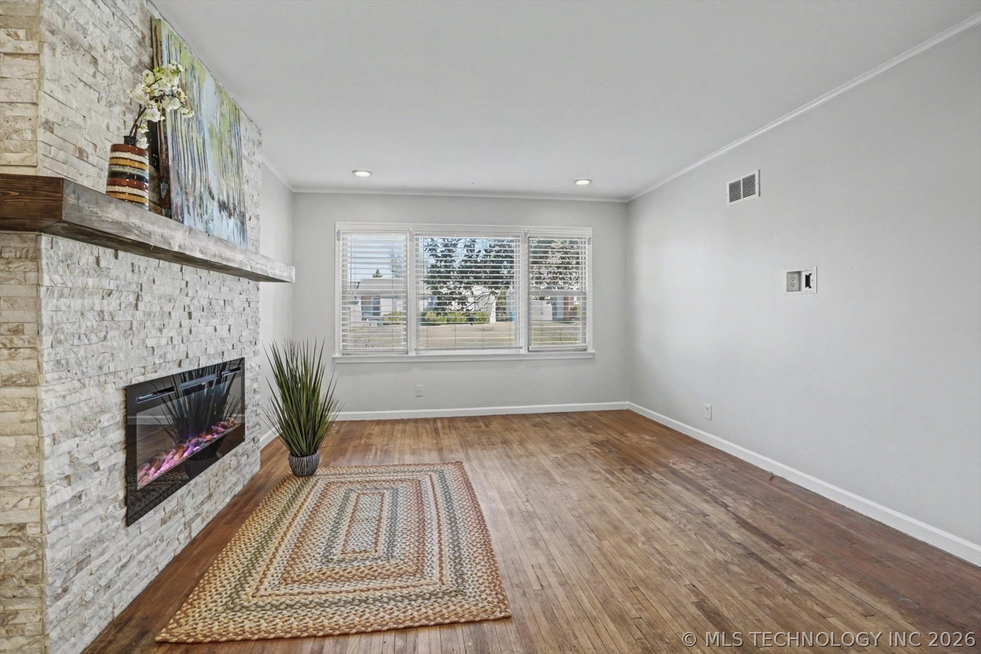 4232 E 24th Place Property Photo 6