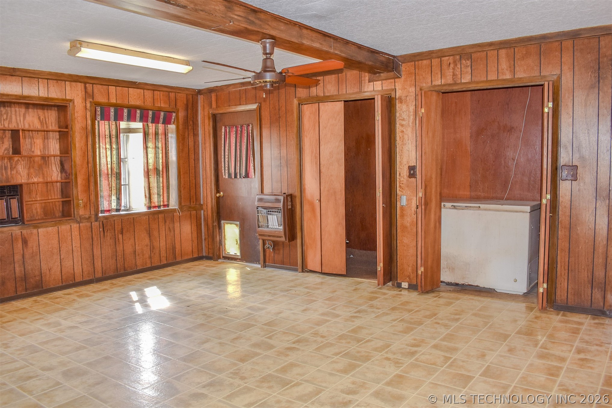 1414 E Kirk Street Property Photo 4