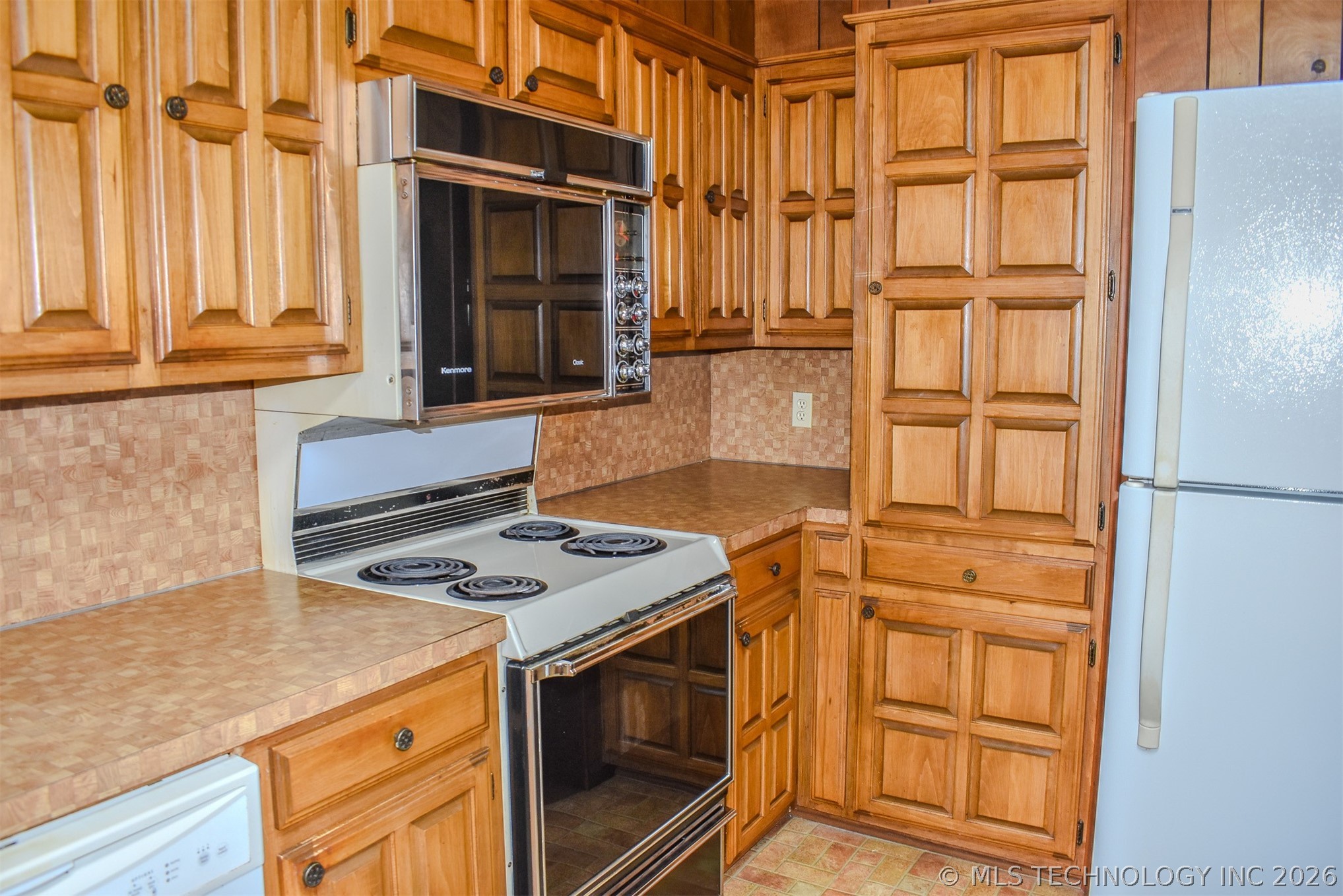 1414 E Kirk Street Property Photo 7