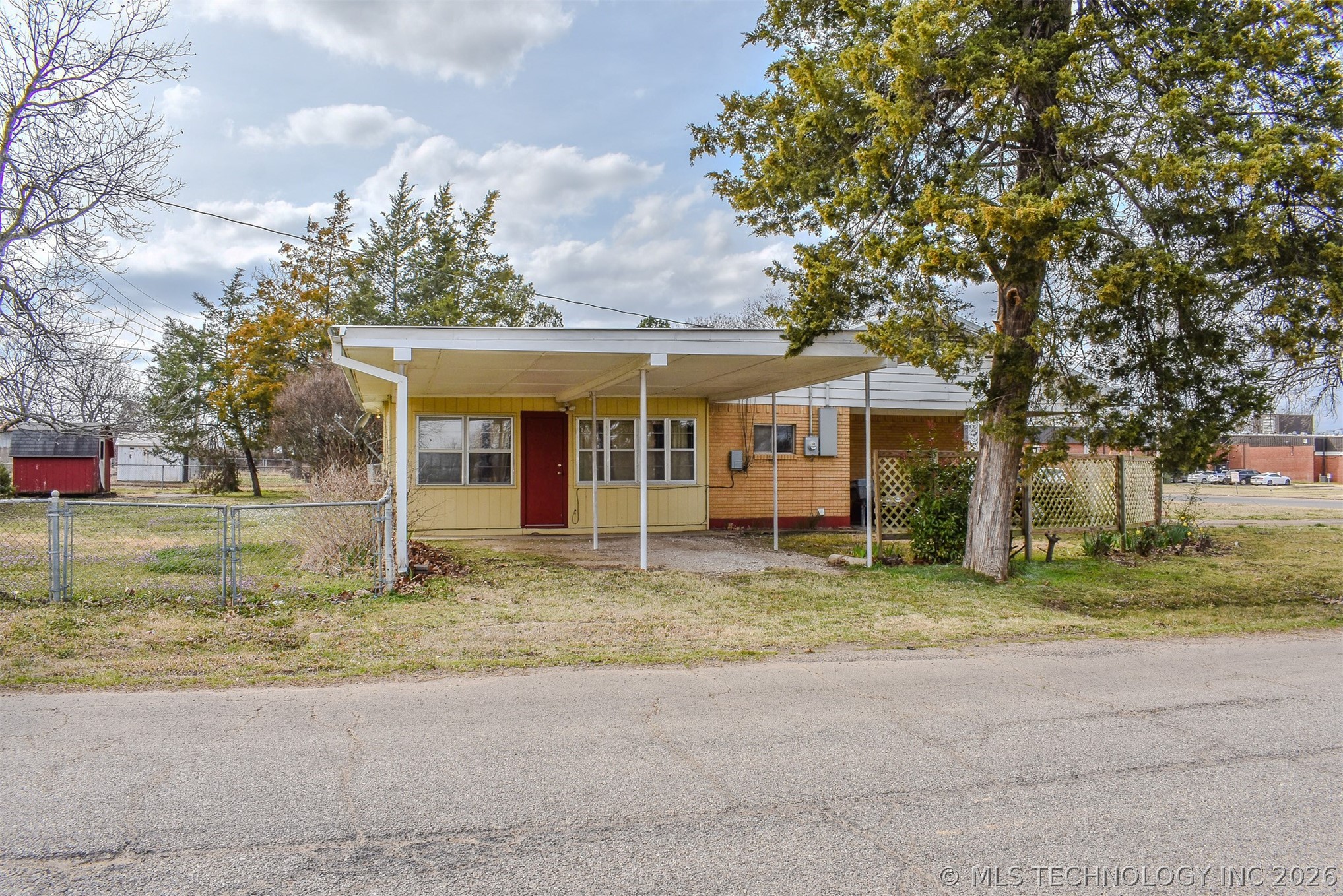 1414 E Kirk Street Property Photo 39