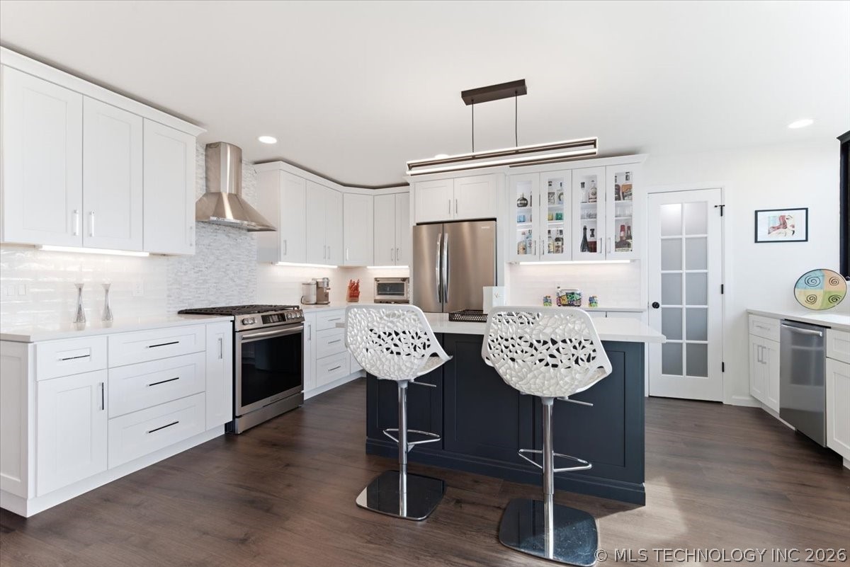 611 W 15th Street H2 Property Photo 6