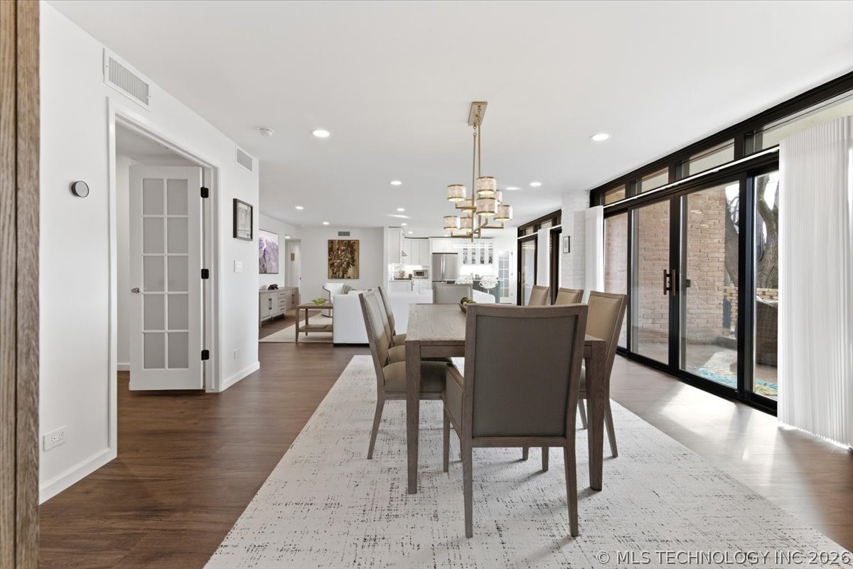 611 W 15th Street H2 Property Photo 12