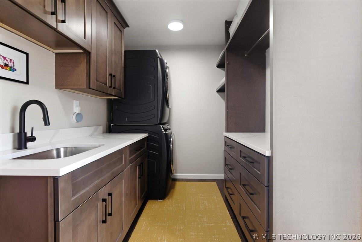 611 W 15th Street H2 Property Photo 14