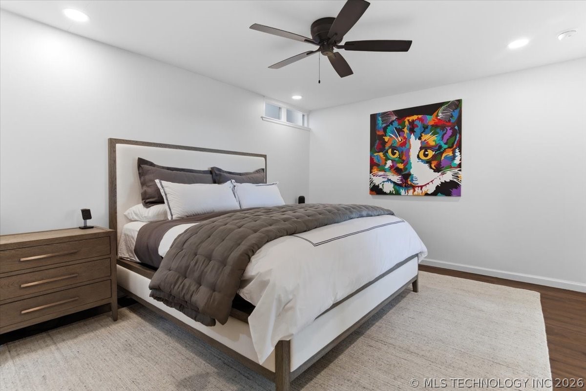 611 W 15th Street H2 Property Photo 16