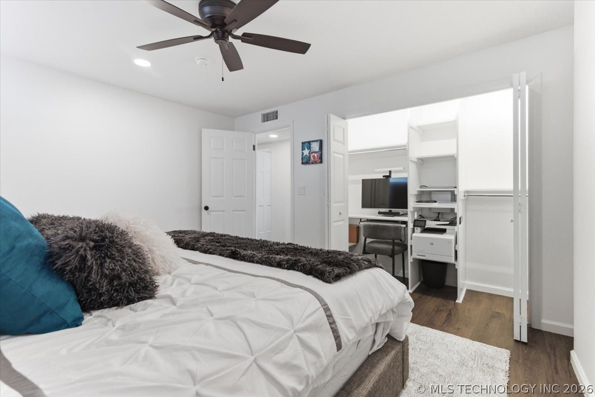 611 W 15th Street H2 Property Photo 24