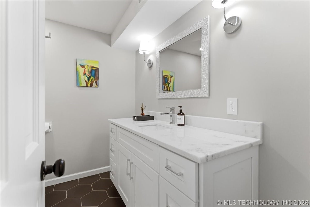 611 W 15th Street H2 Property Photo 26