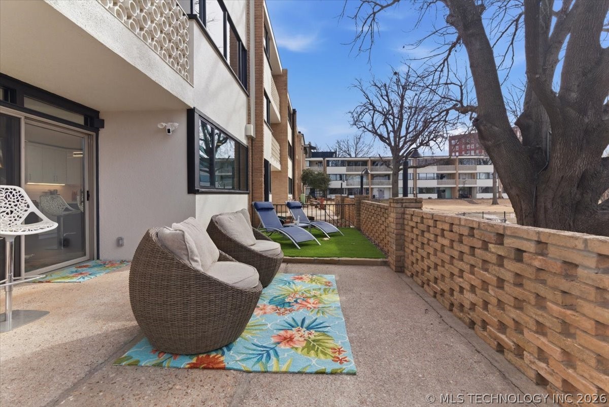 611 W 15th Street H2 Property Photo 28