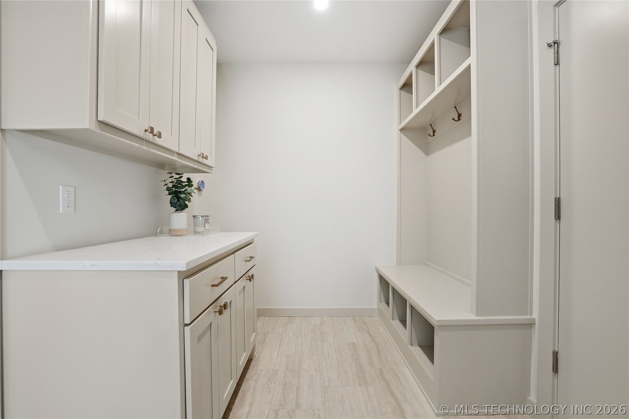 4222 E 26th Street Property Photo 15