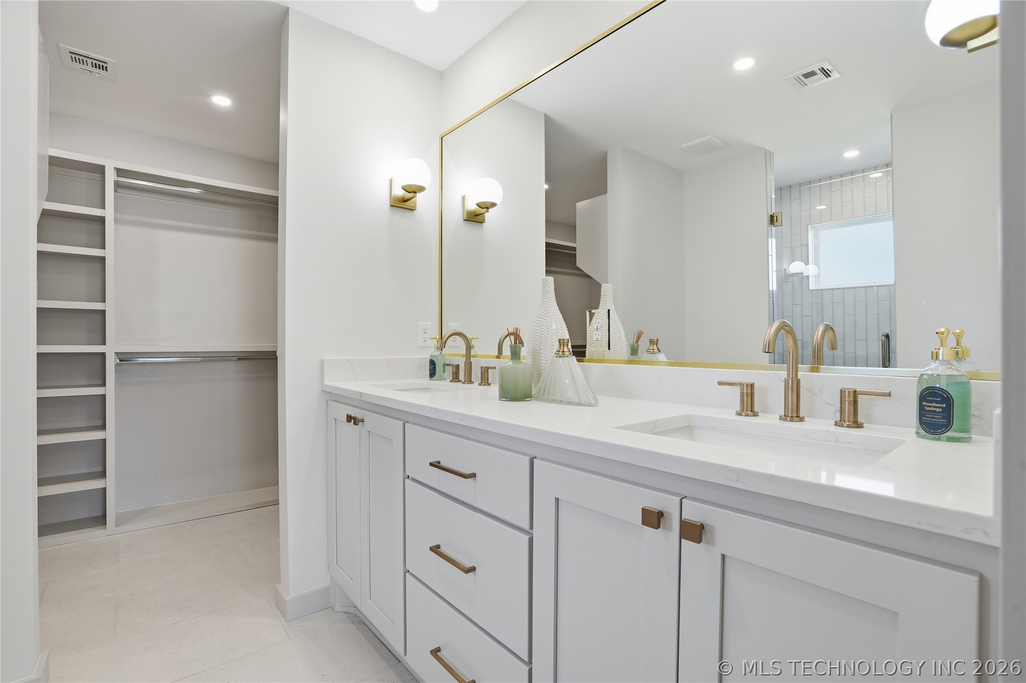4222 E 26th Street Property Photo 19