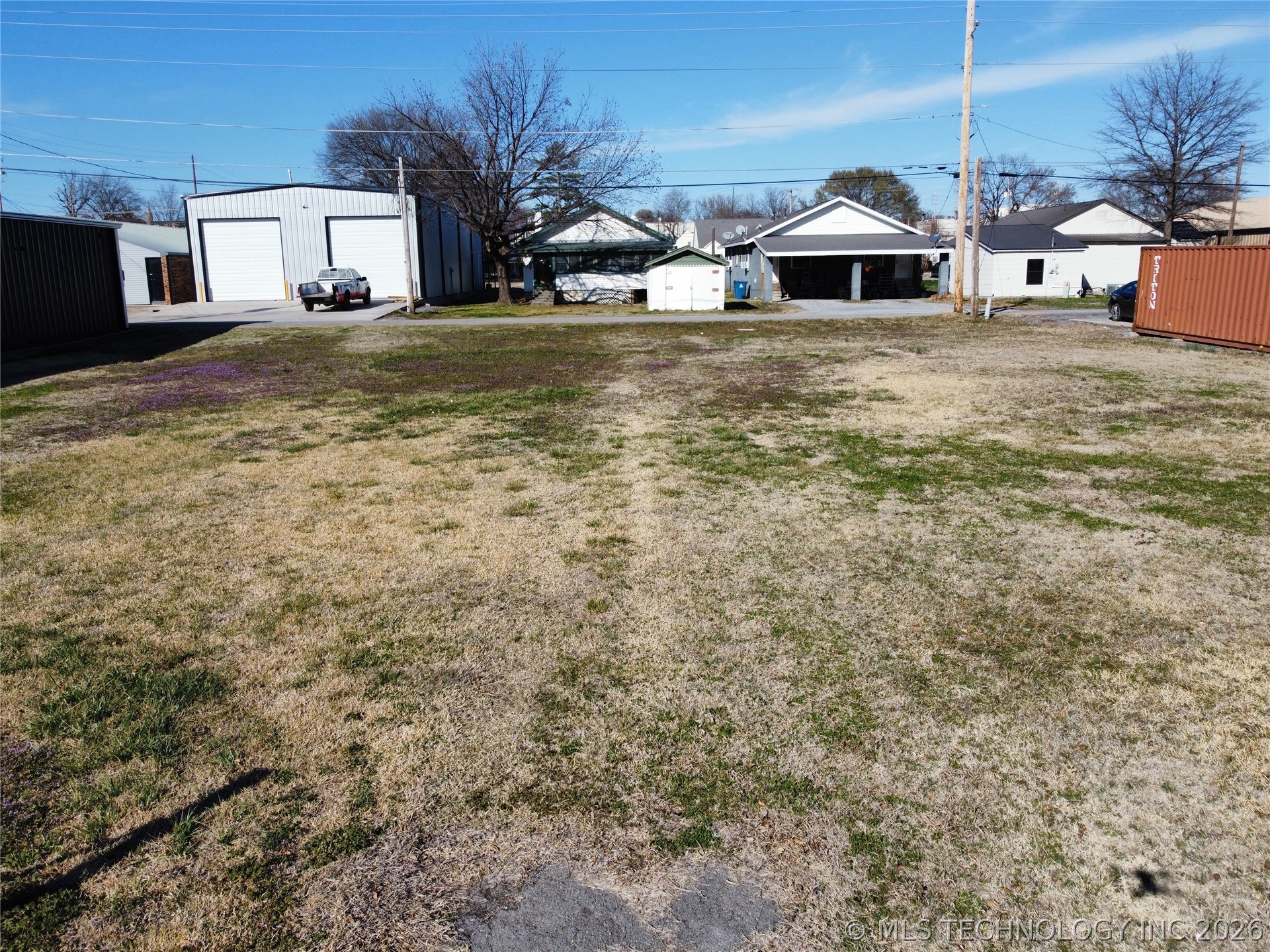 515 E Wyandotte Property Photo 3