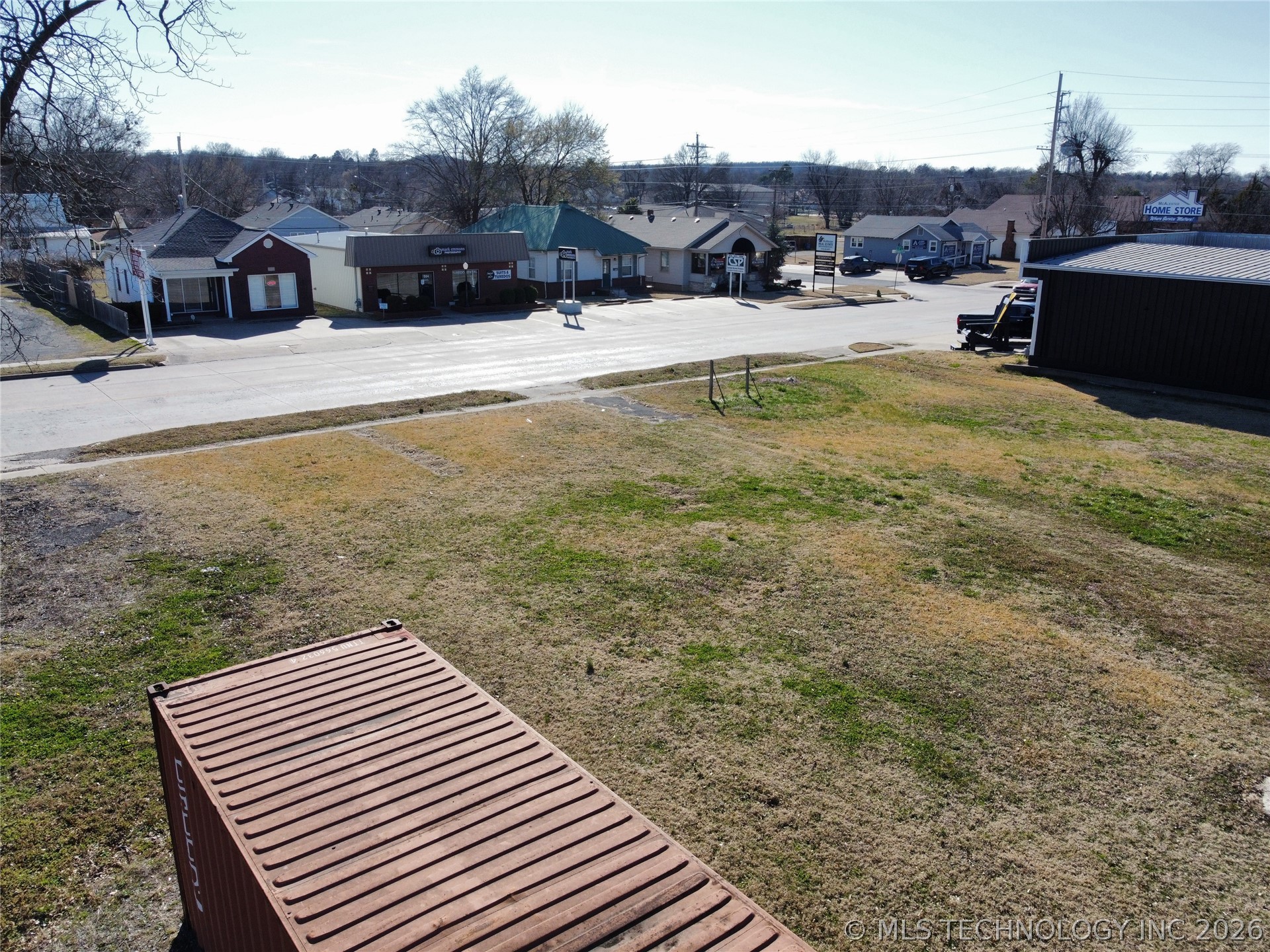 515 E Wyandotte Property Photo 5