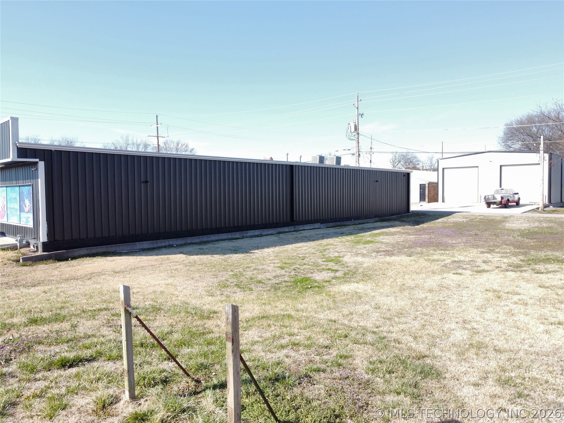 515 E Wyandotte Property Photo 7