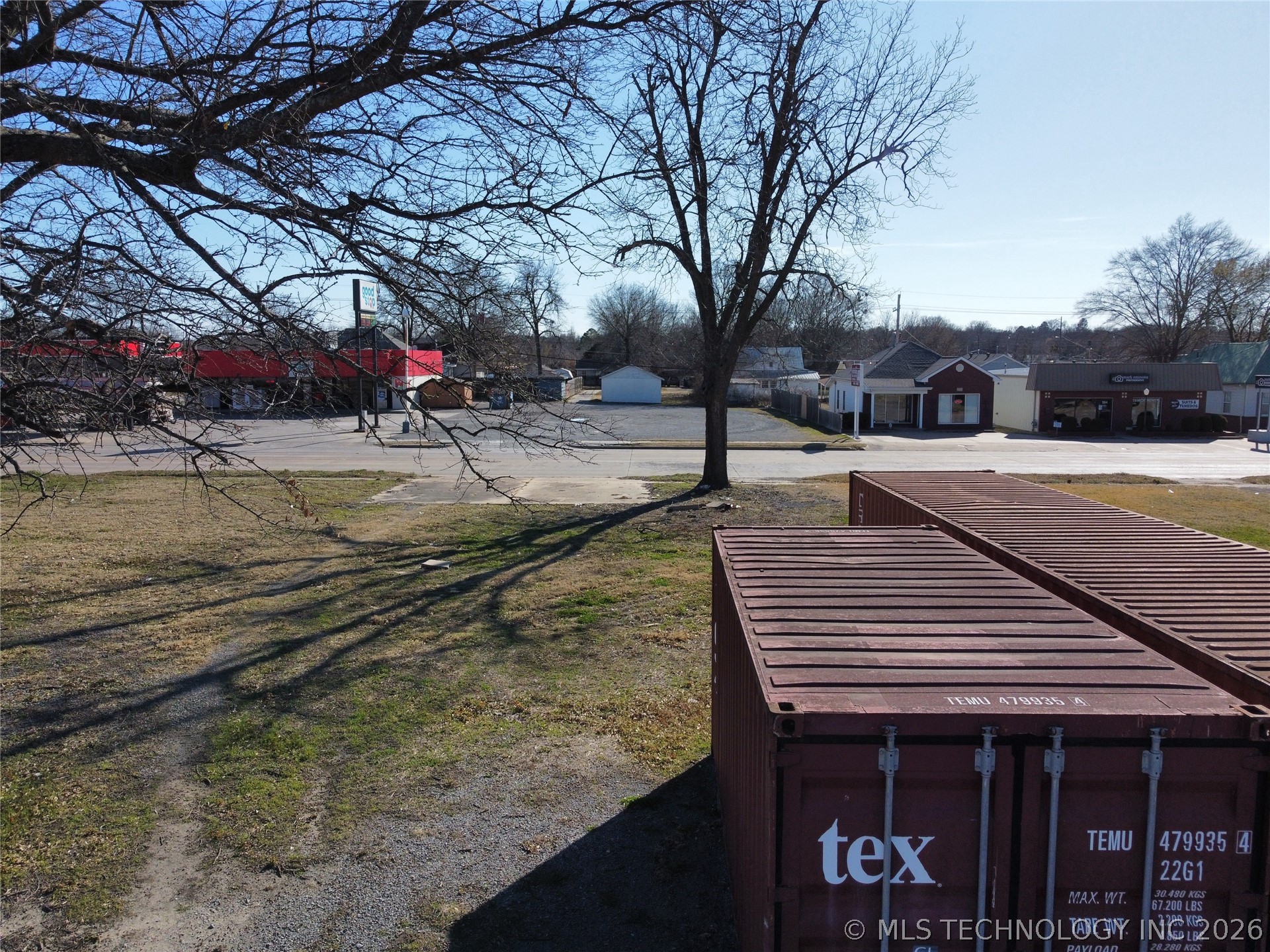 515 E Wyandotte Property Photo 11