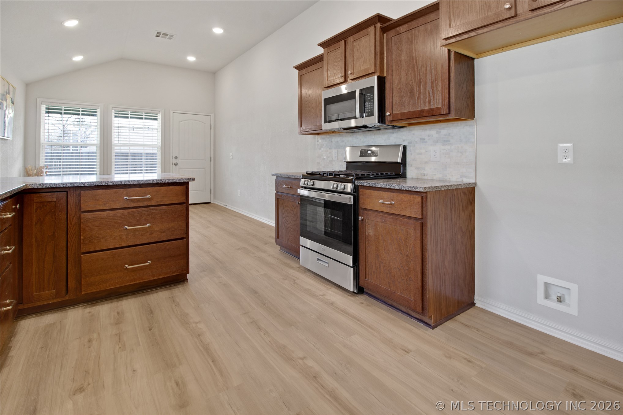 1114 N Osage Avenue Property Photo 7