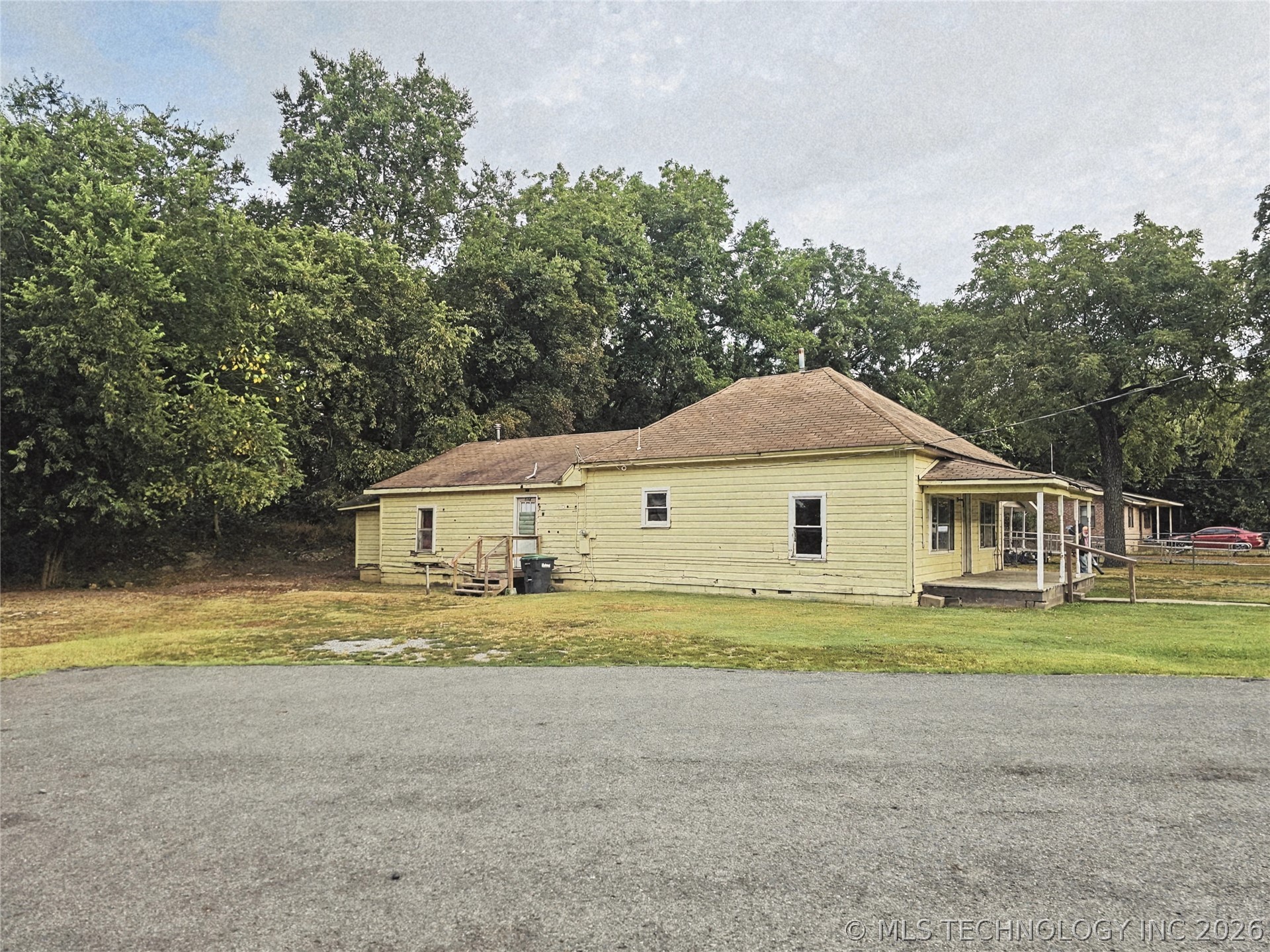 310 Wilson Avenue Property Photo 3