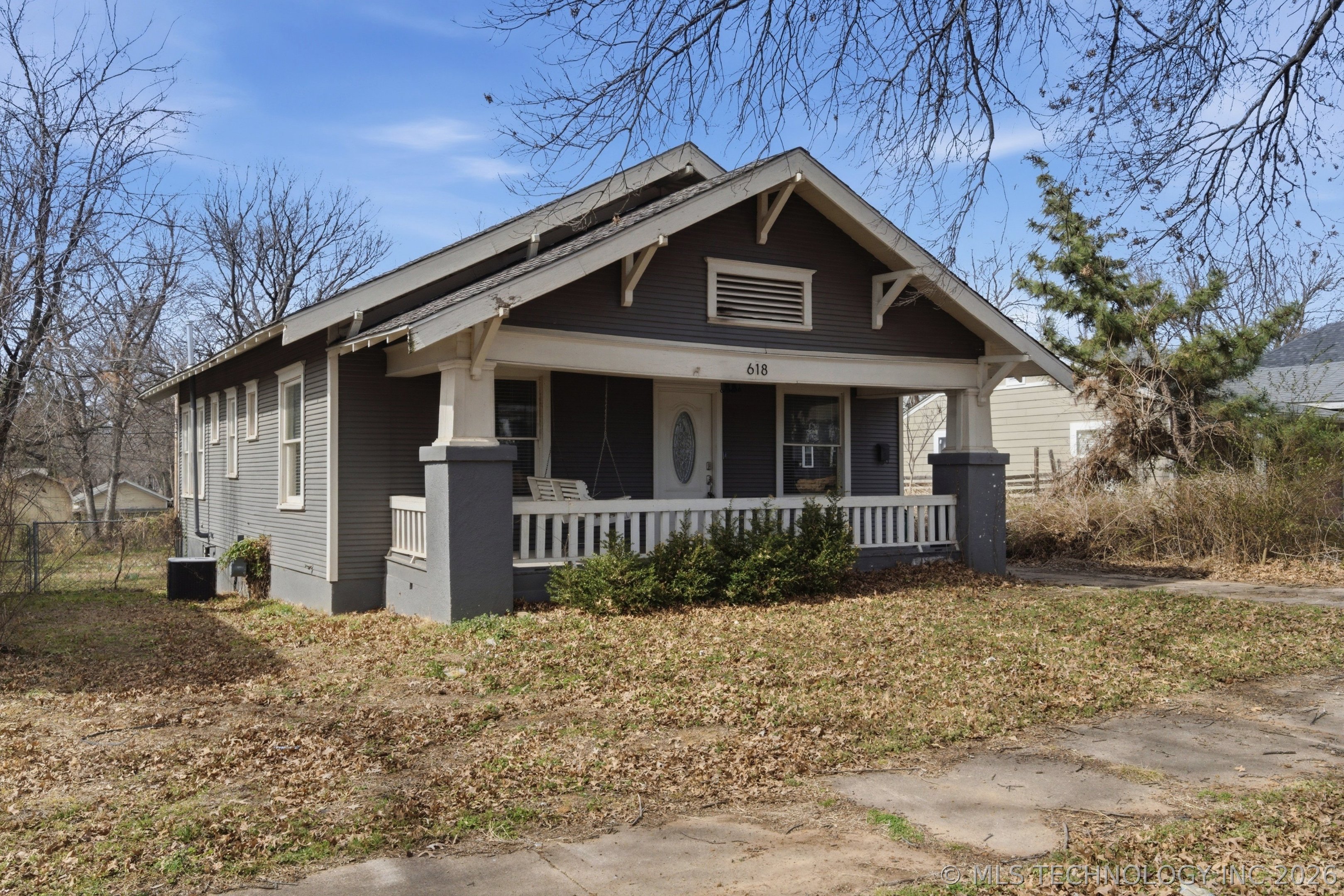 618 S Oak Street Property Photo 2