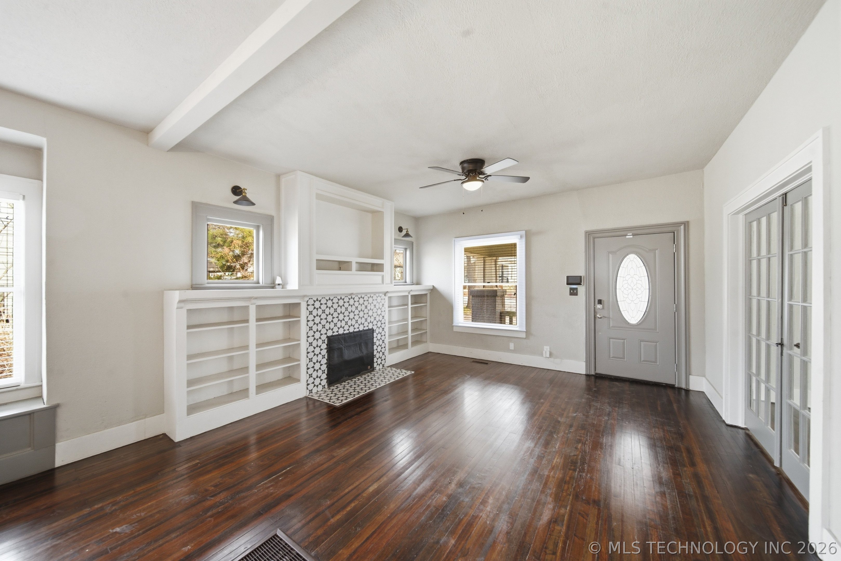 618 S Oak Street Property Photo 9