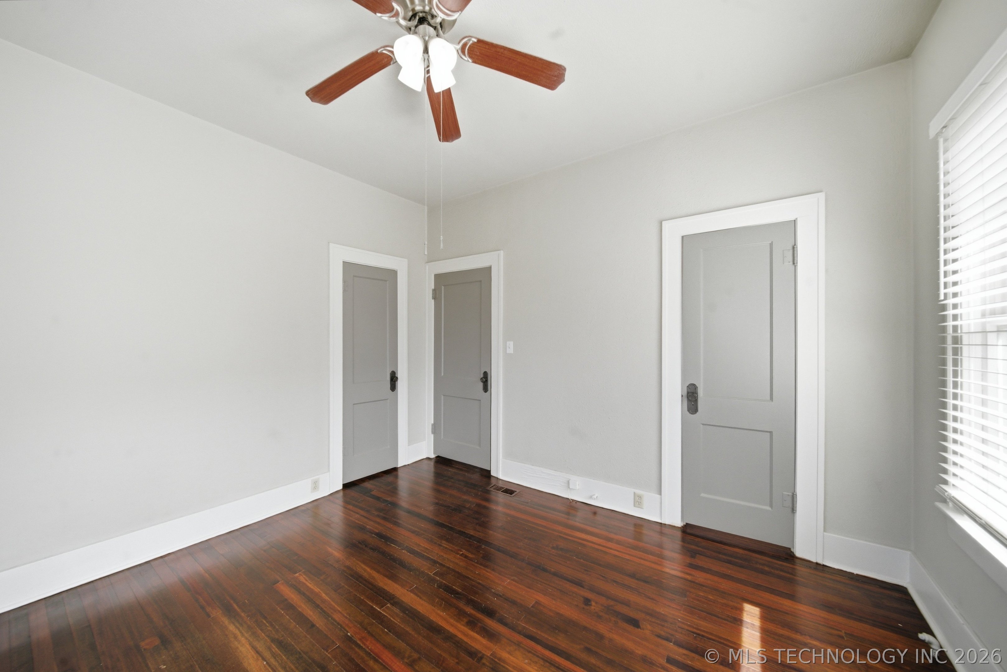 618 S Oak Street Property Photo 18