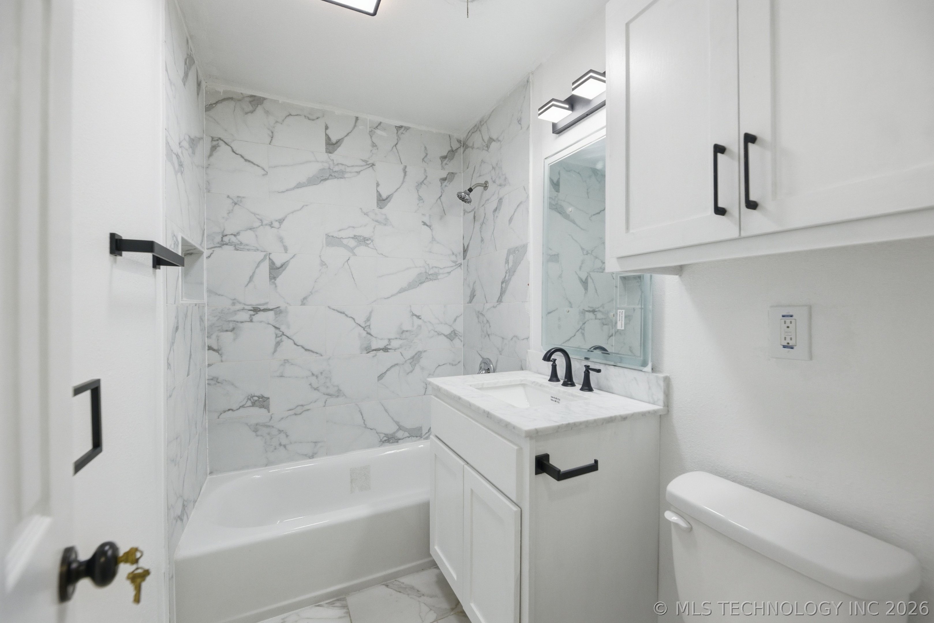 658 E 53rd Street N Property Photo 10