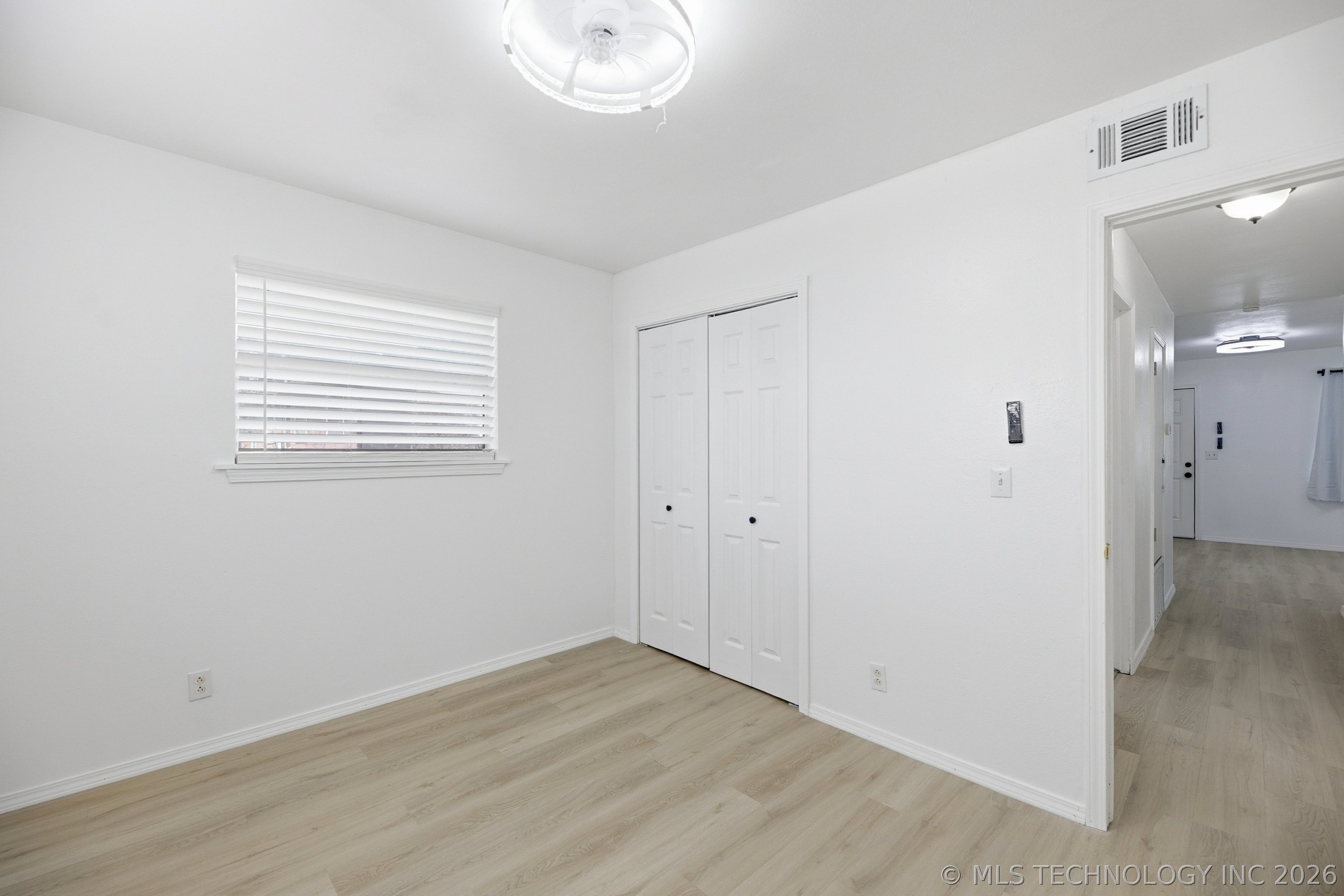 658 E 53rd Street N Property Photo 15