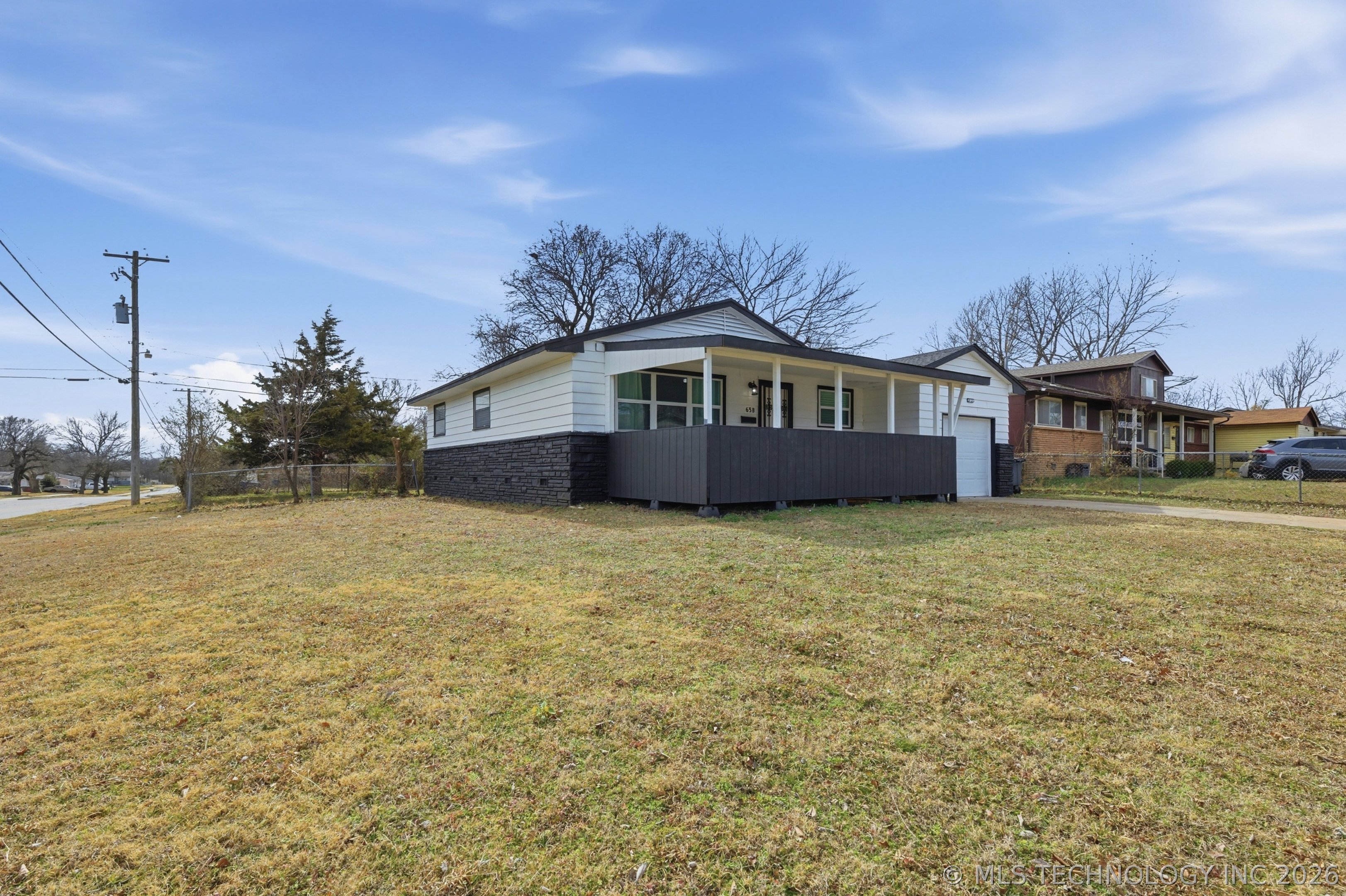658 E 53rd Street N Property Photo 18