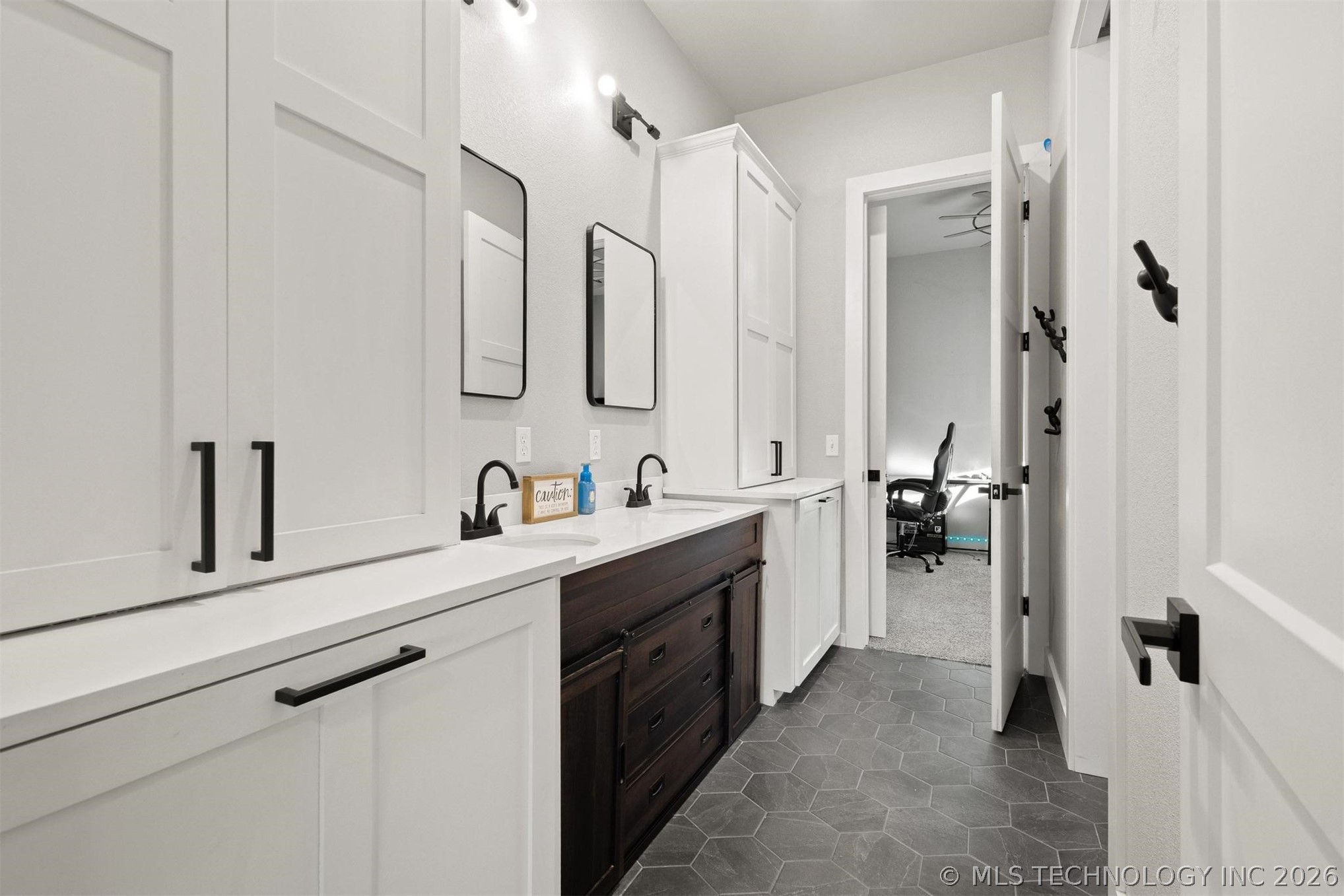 3607 S Half Bank Road Property Photo 12