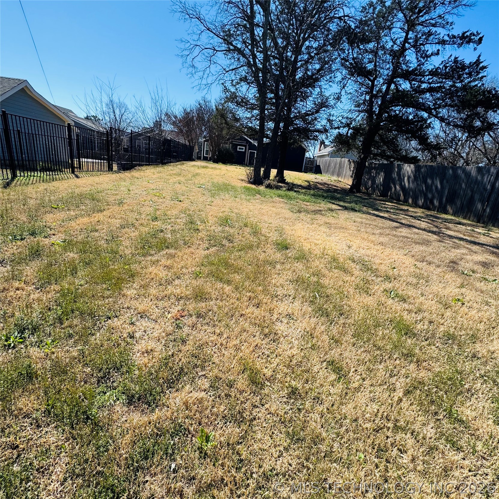 811 Mclish Street Property Photo 34