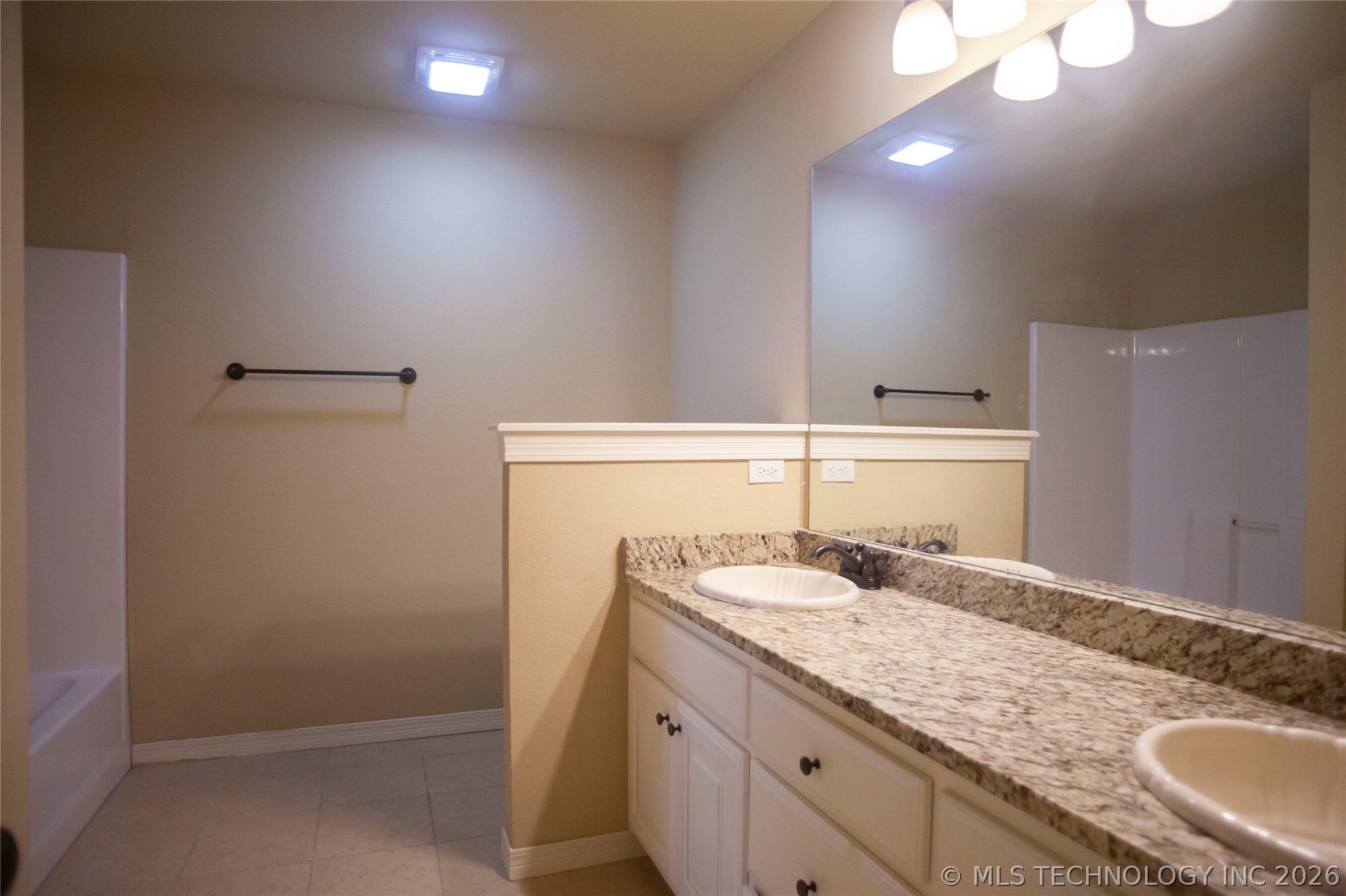 18628 E 43rd Place Property Photo 29