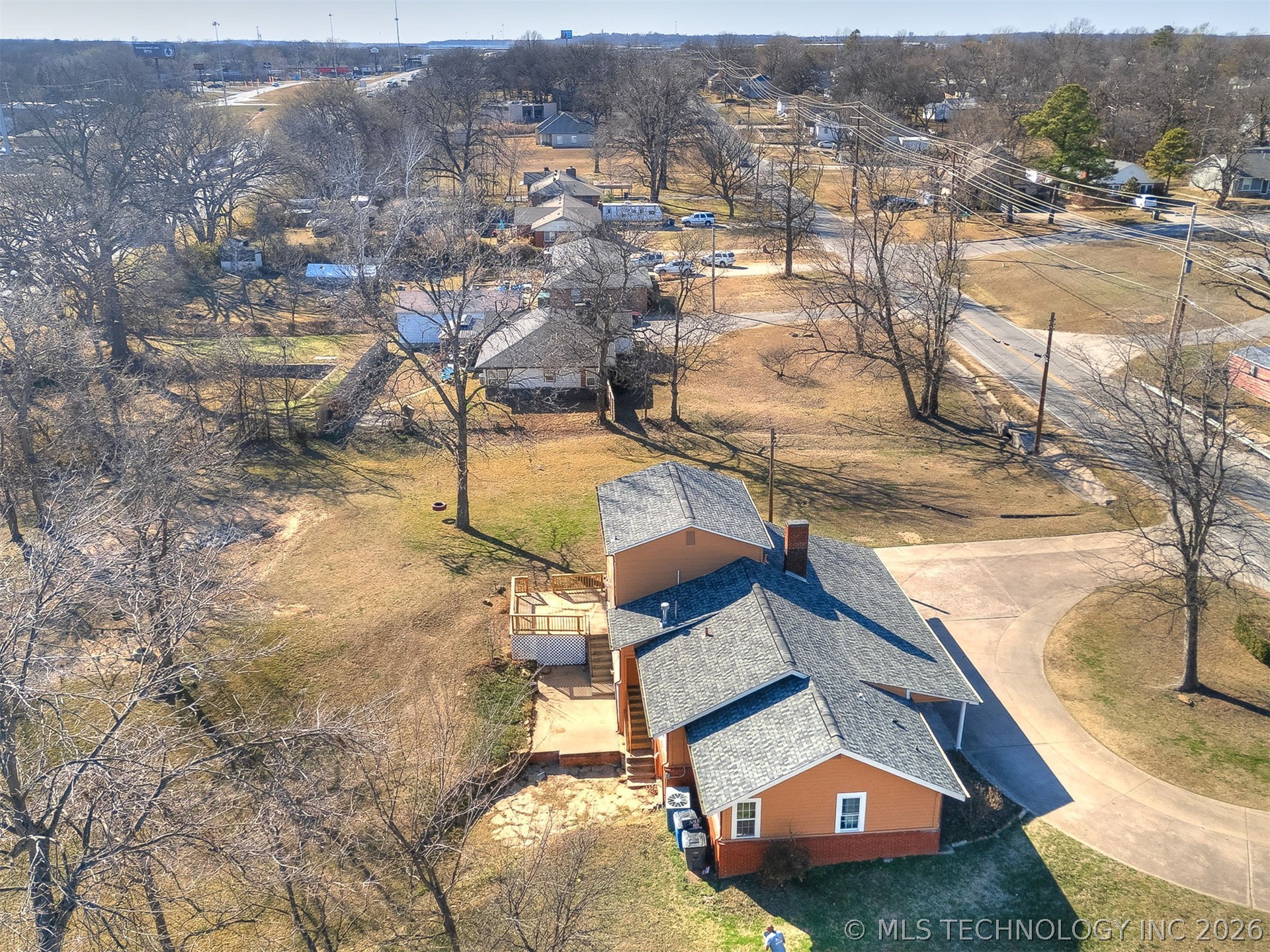 2524 W 51st Street Property Photo 7