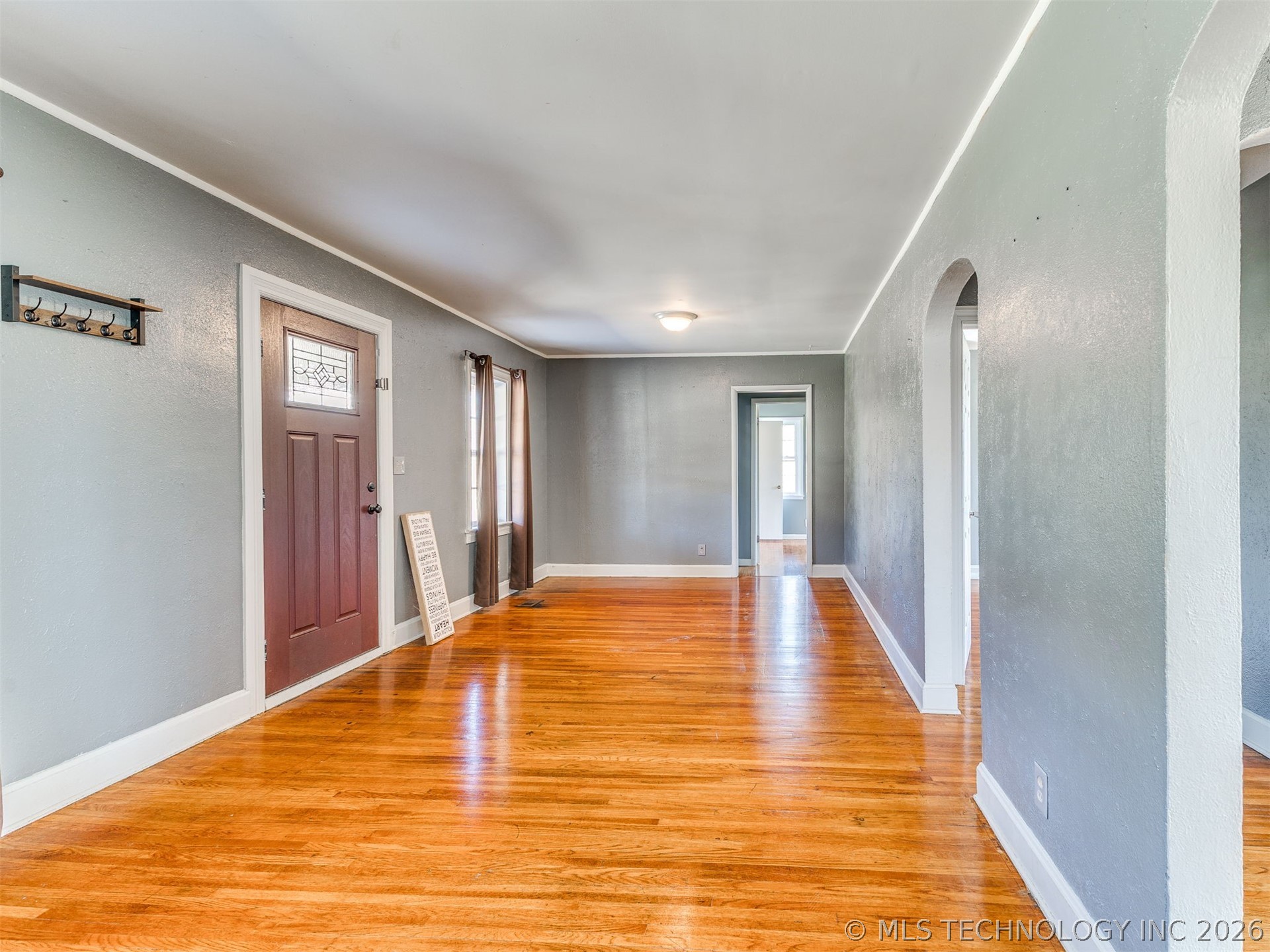 2524 W 51st Street Property Photo 9