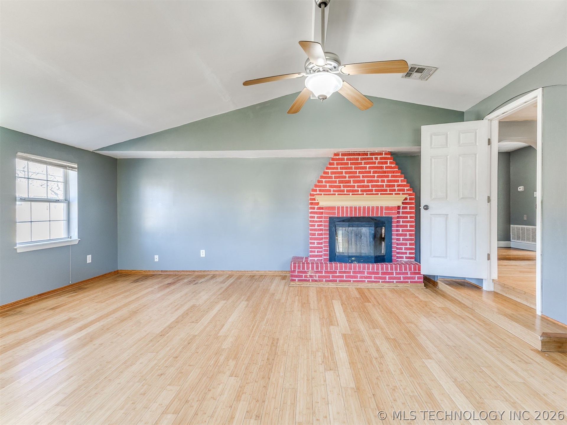 2524 W 51st Street Property Photo 14